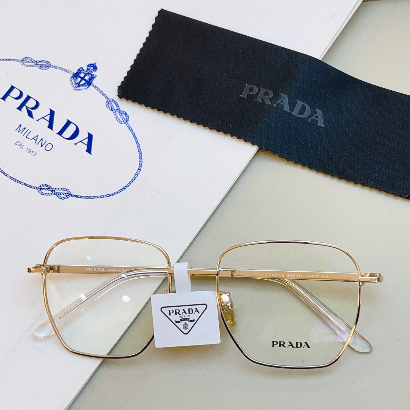 ，【PRAD*】普拉*达新款眼镜架 高品质✨，MODEL：PR C51VD，SIZE：54口17-145