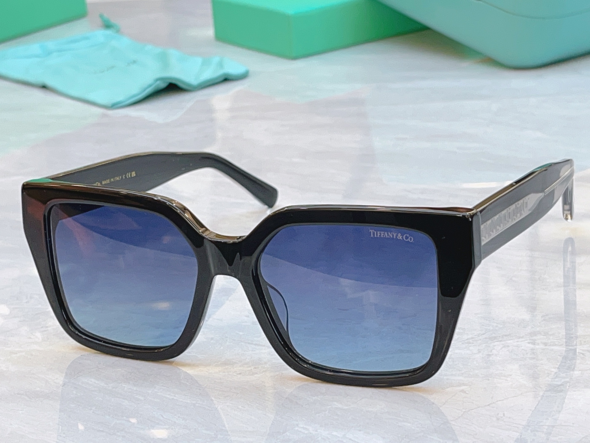 ，【Tiffany & Co.】蒂芙*尼新款太阳镜，Mod：TF4235，Size：55口18-143
