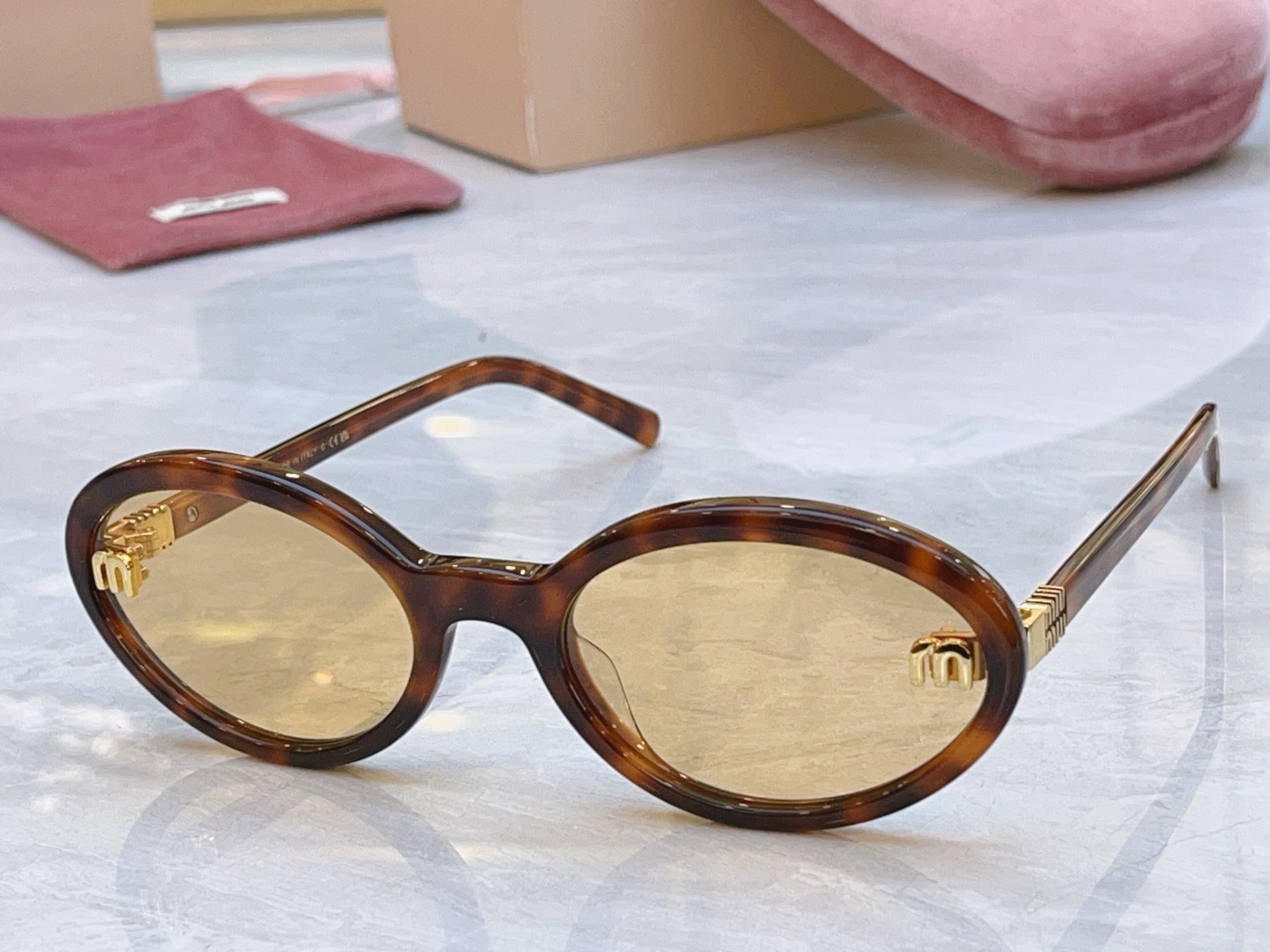 ，【MIUMI*】缪*缪新款太阳镜🕶️，Mod：MU 154AV，SIZE:58口22-143