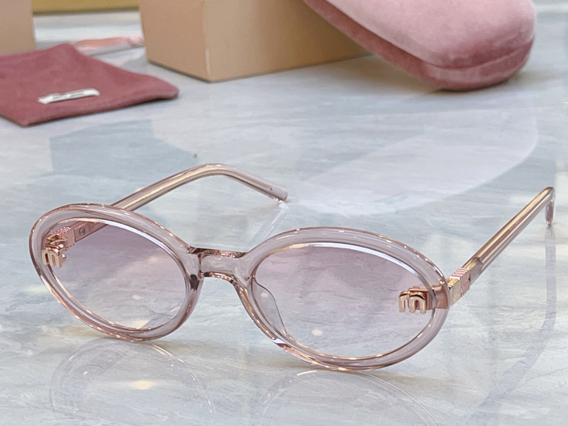 ，【MIUMI*】缪*缪新款太阳镜🕶️，Mod：MU 154AV，SIZE:58口22-143