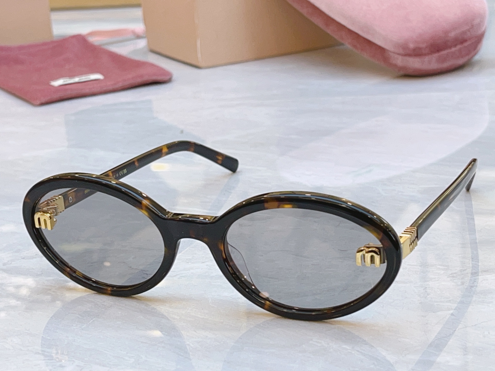 ，【MIUMI*】缪*缪新款太阳镜🕶️，Mod：MU 154AV，SIZE:58口22-143