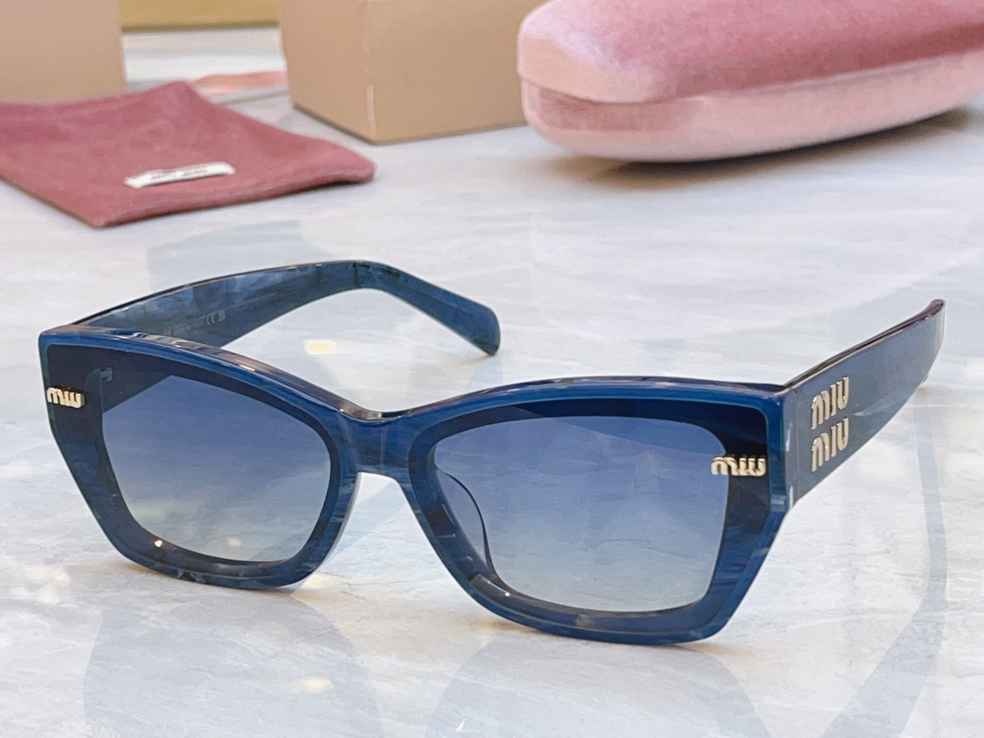 ，【MIUMI*】缪*缪新款太阳镜🕶️，Mod：MU 154AV，SIZE:58口22-143