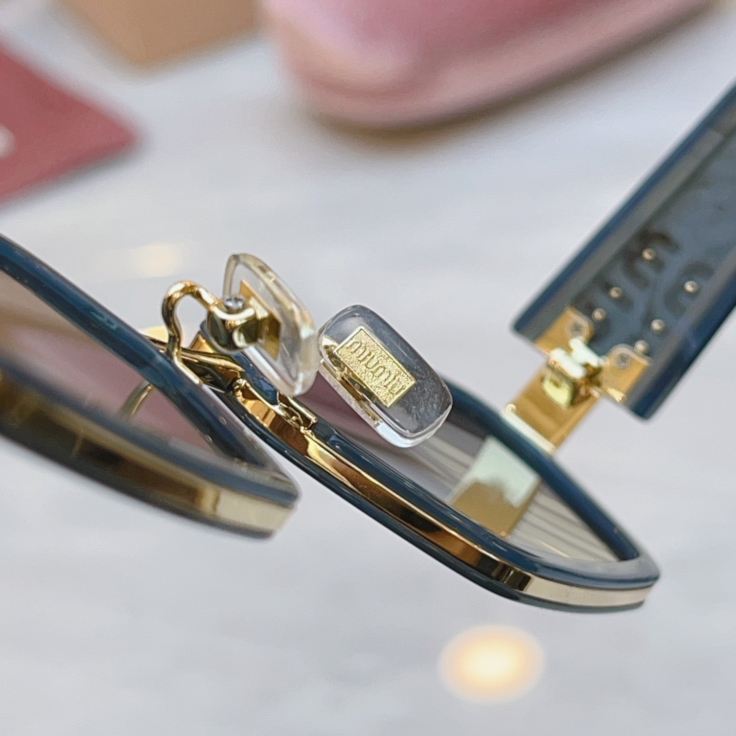 ，【MIUMI*】缪*缪新款太阳镜🕶️，Mod：SMU 61WS，SIZE:54口23-145