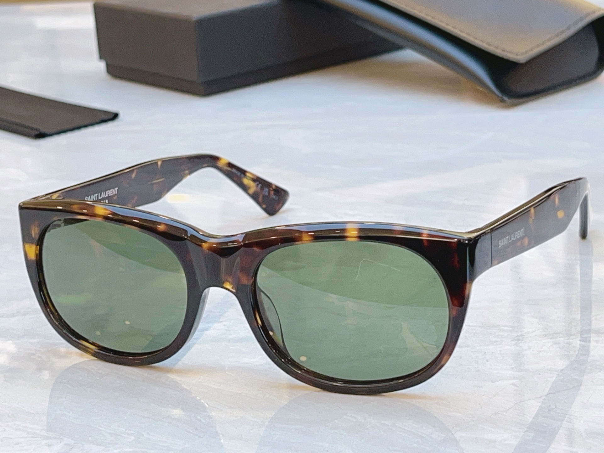 ，【SAINT LAUREN*】圣罗*兰新款太阳镜，MODEL：SL 815，SIZE：56口20-14