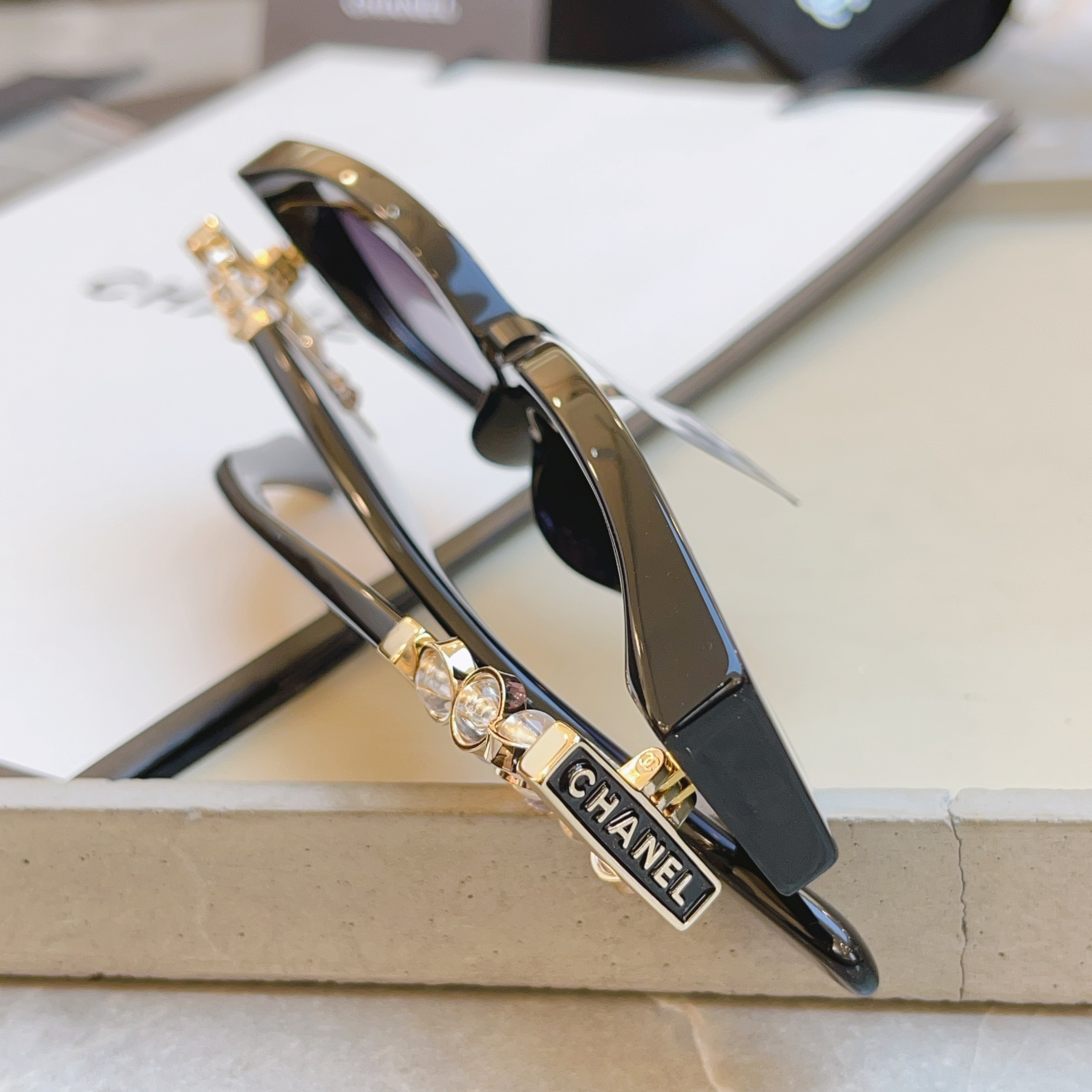 ，【CHANE*】香奈儿新款太阳镜 高品质✨，MODEL：5544-A，SIZE：53口17-140