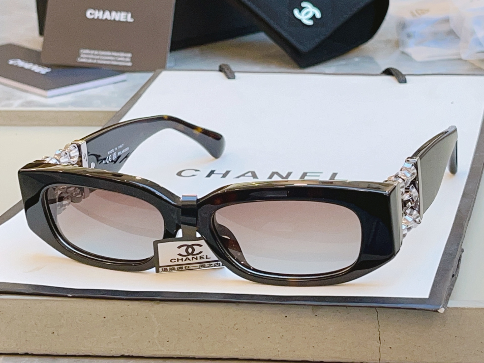 ，【CHANE*】香奈儿新款太阳镜 高品质✨，MODEL：5544-A，SIZE：53口17-140