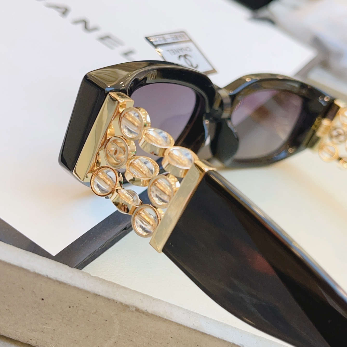 ，【CHANE*】香奈儿新款太阳镜 高品质✨，MODEL：5544-A，SIZE：53口17-140