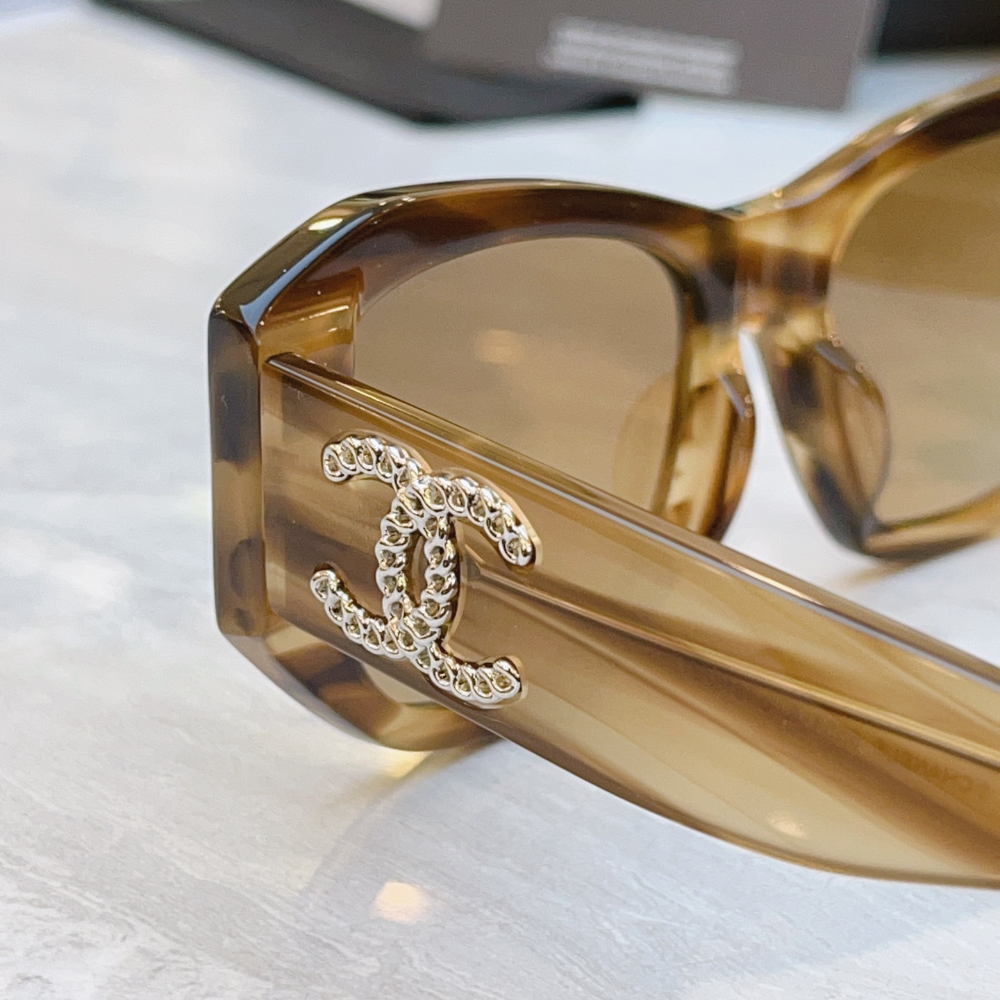 ，【CHANE*】香奈儿新款太阳镜，MODEL：5554-A，SIZE：55口18-140