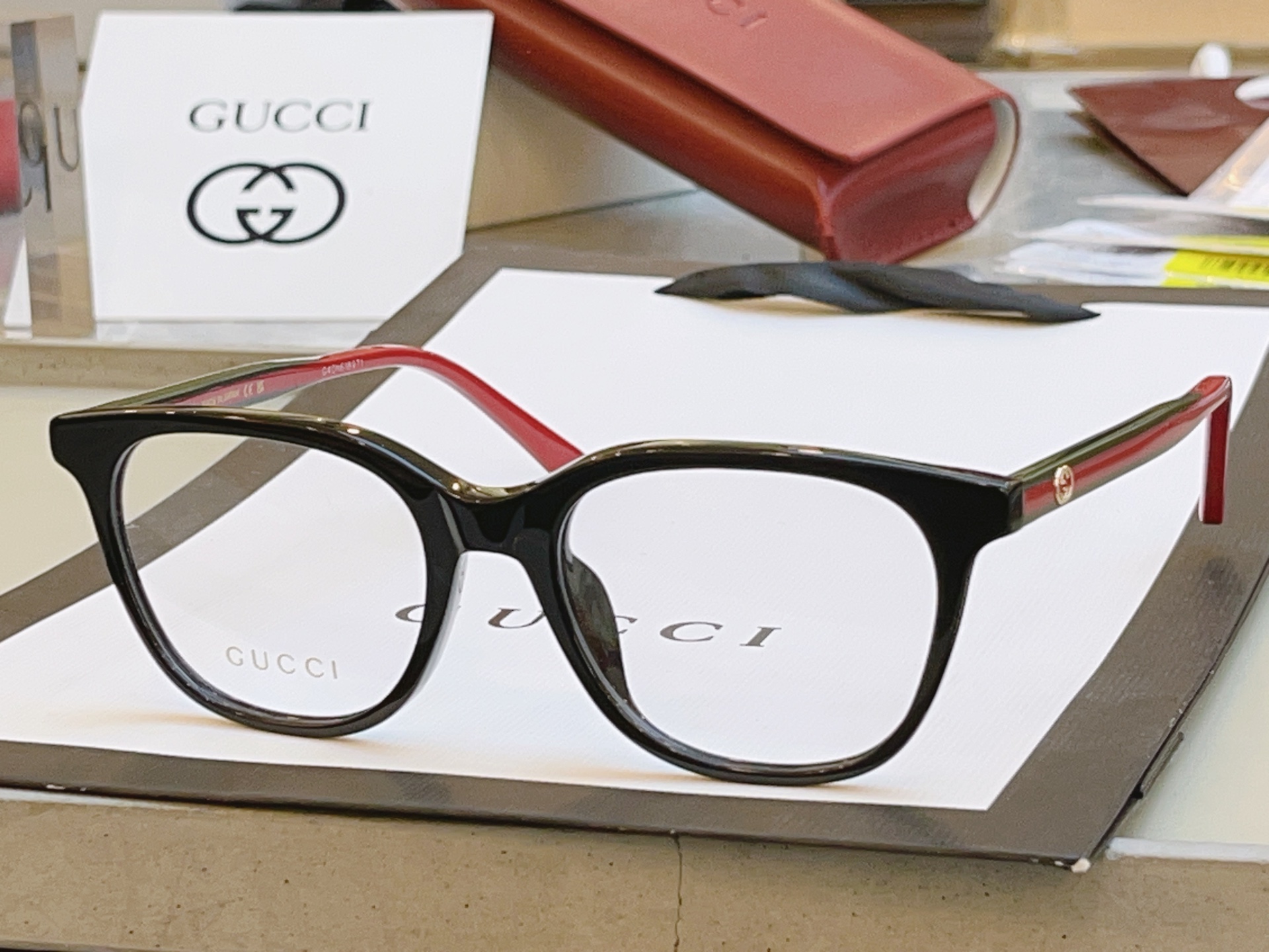 ，【GUCC*】古*驰新款眼镜架，MODEL：GG1864O，SIZE：50口18-145