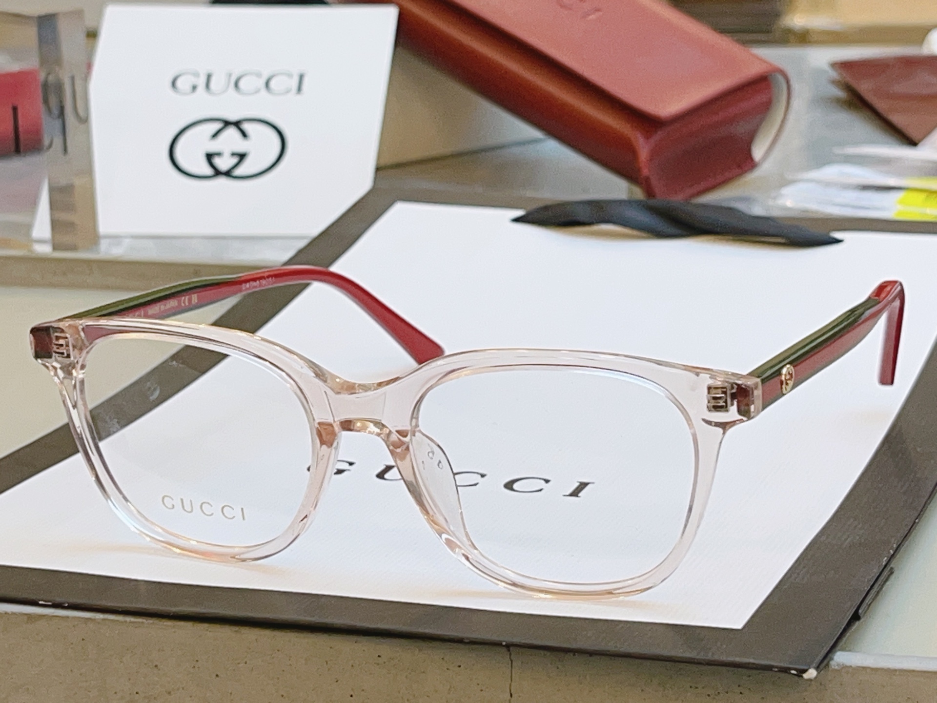 ，【GUCC*】古*驰新款眼镜架，MODEL：GG1864O，SIZE：50口18-145