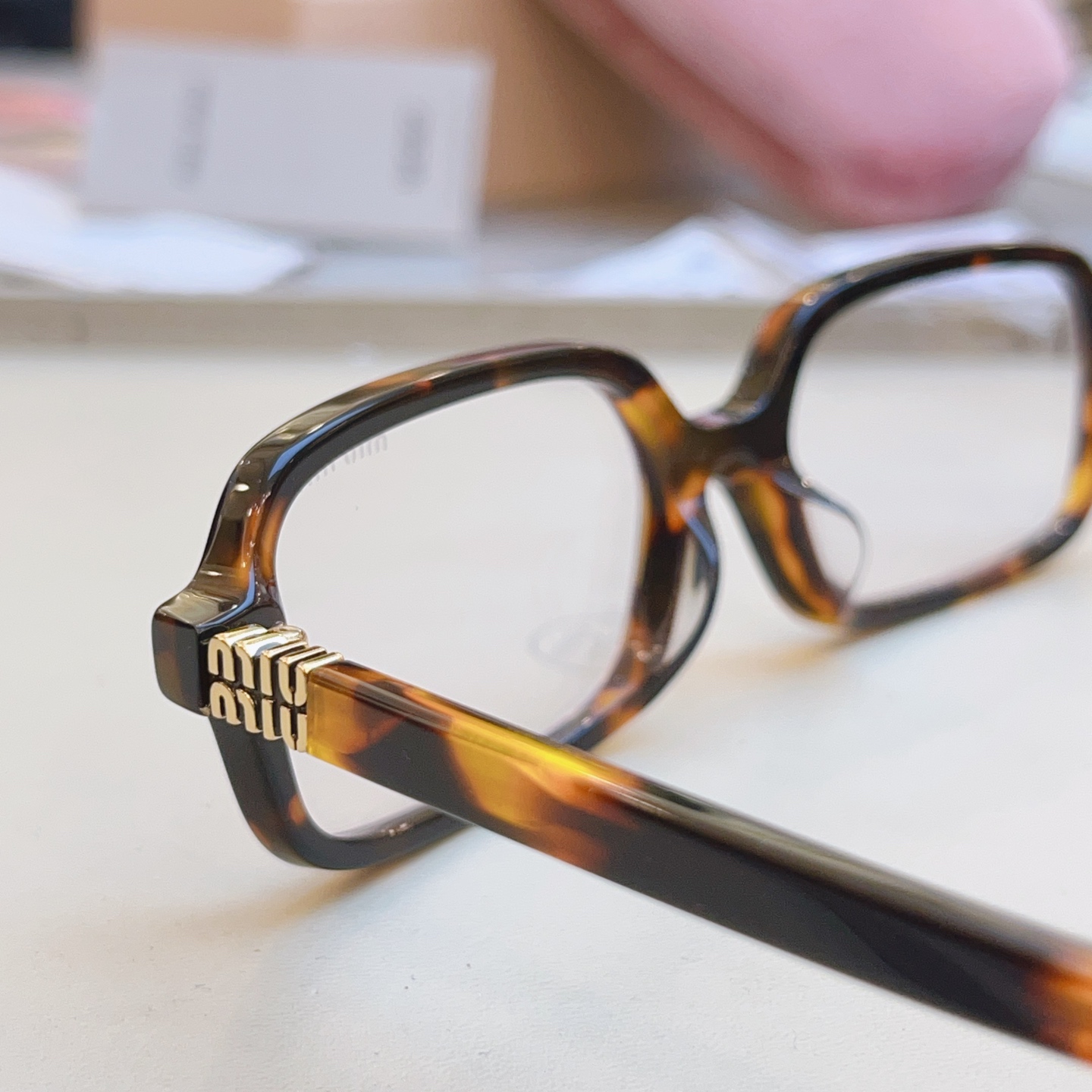 ，【MIUMI*】缪*缪新款太阳镜🕶️ 高版本✨，Mod：SMU 11Z-F，SIZE:52口15-140