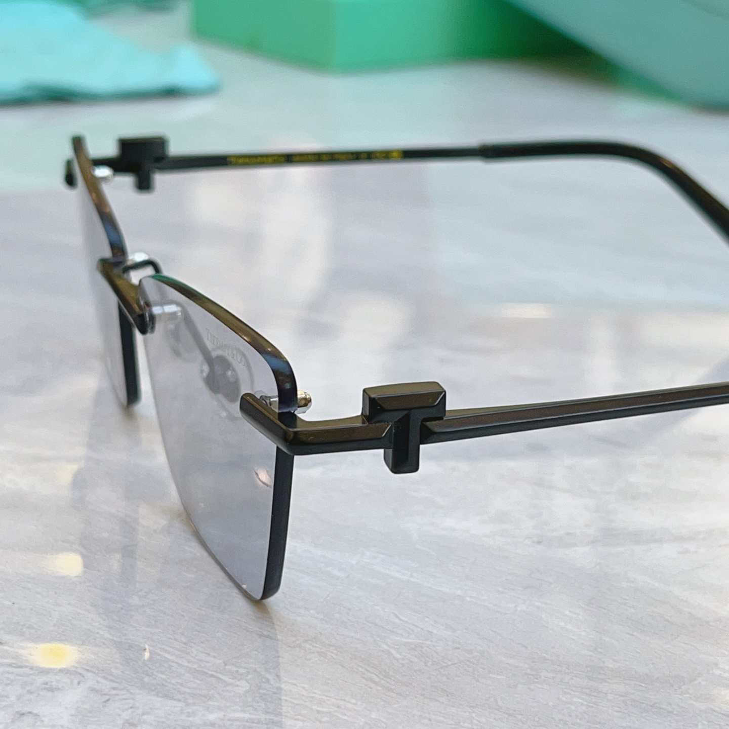 ，【Tiffany & Co.】蒂芙*尼新款太阳镜，Mod：TF2018L，Size：58口18-140