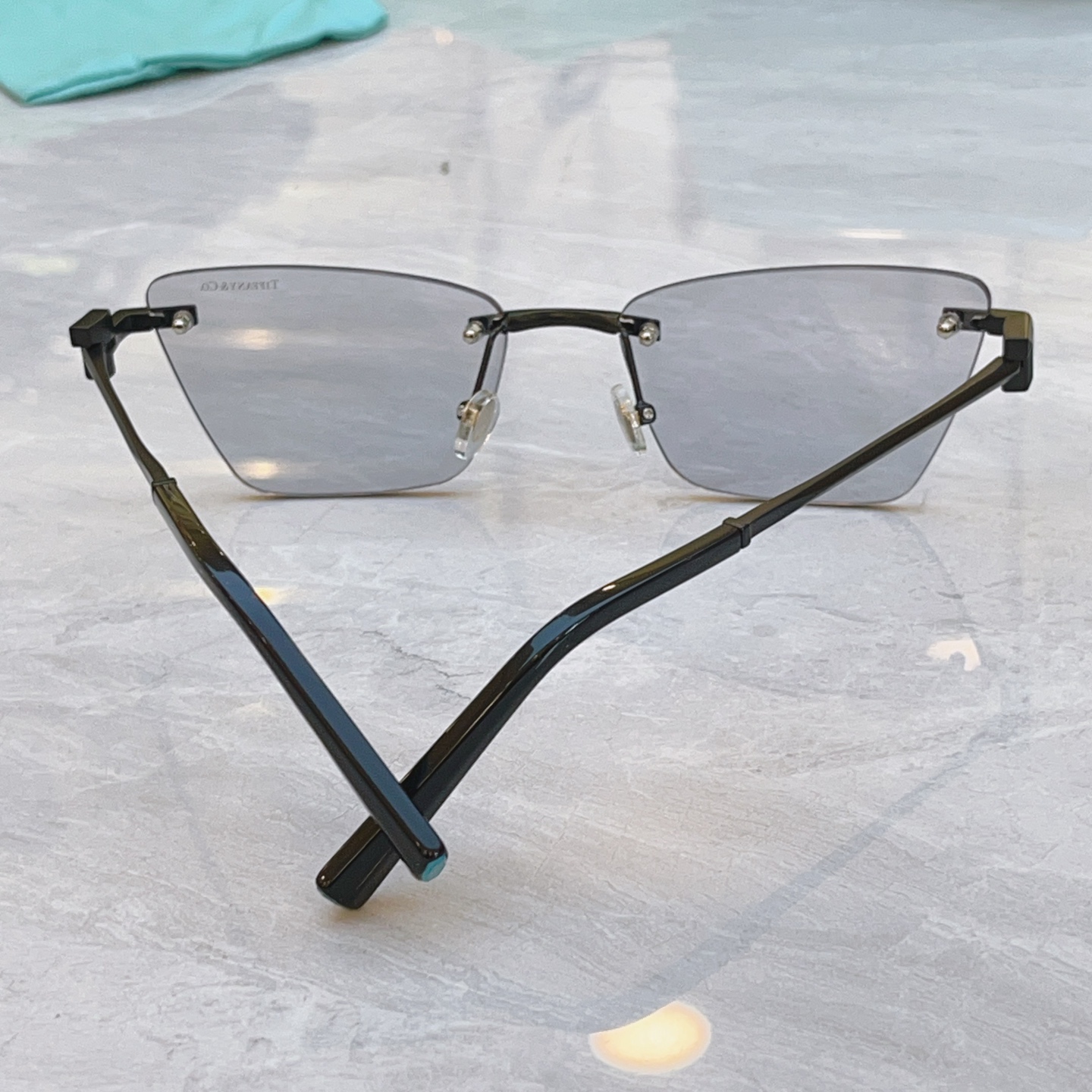 ，【Tiffany & Co.】蒂芙*尼新款太阳镜，Mod：TF2018L，Size：58口18-140