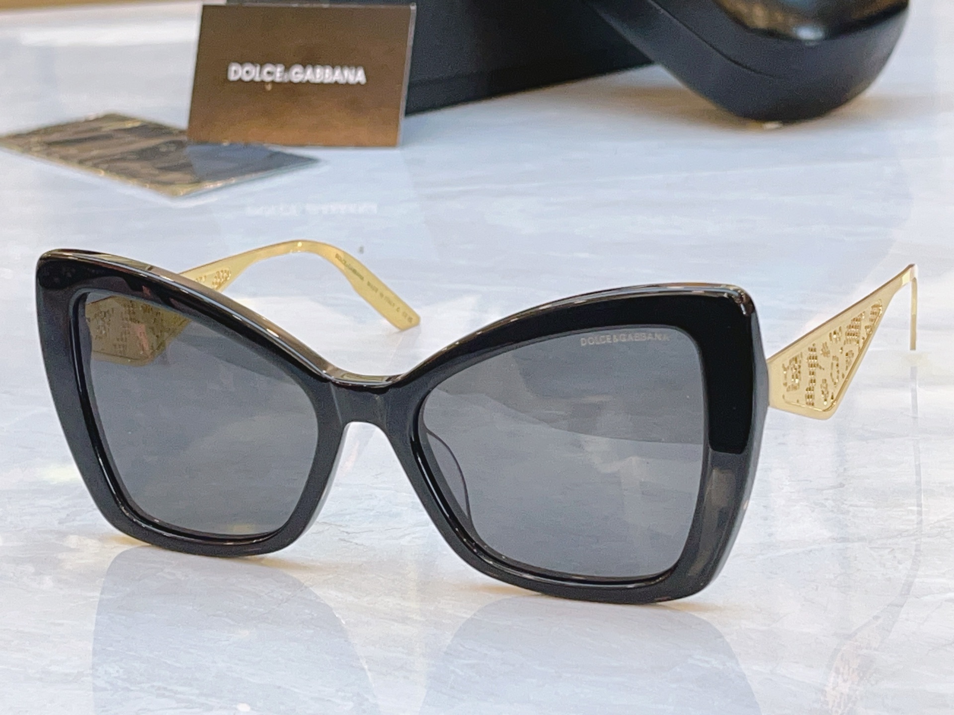 ，【DOLCE & GABBAN*】D*G新款太阳镜，MODEL：DG6691，SIZE：55口19-1