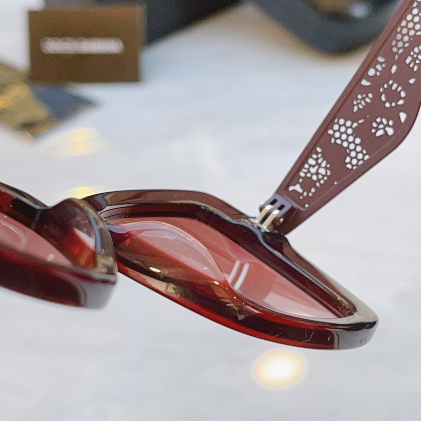 ，【DOLCE & GABBAN*】D*G新款太阳镜，MODEL：DG6691，SIZE：55口19-1