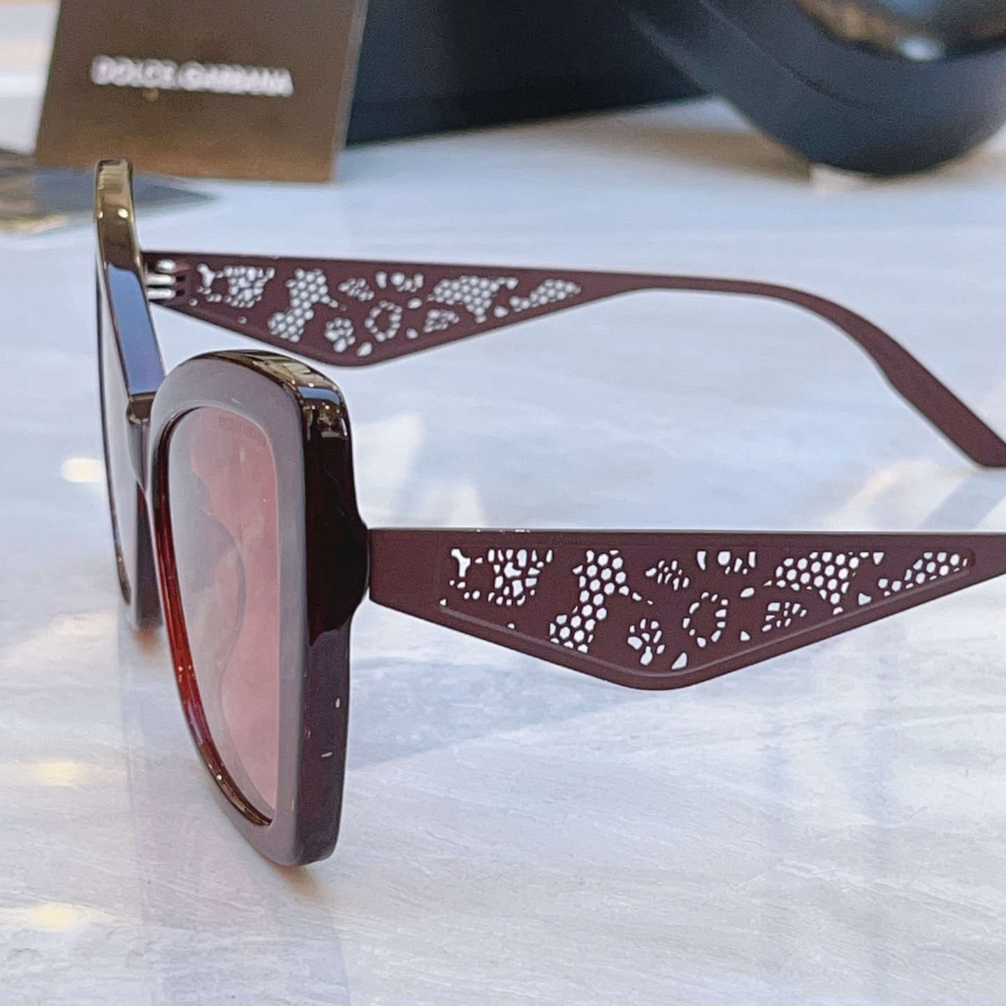 ，【DOLCE & GABBAN*】D*G新款太阳镜，MODEL：DG6691，SIZE：55口19-1