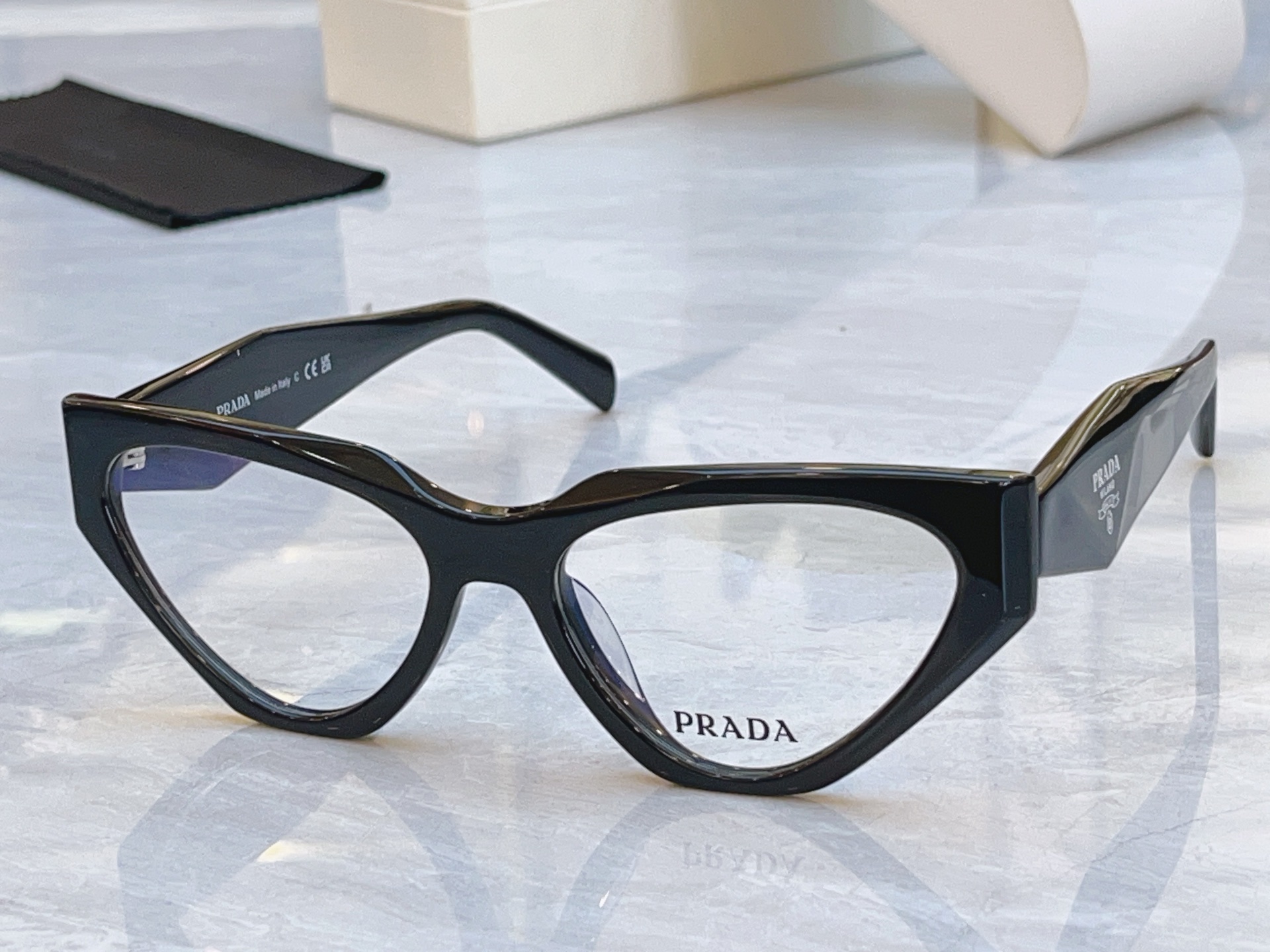 ，【PRAD*】普拉*达新款太阳镜，MODEL：PR C07V，SIZE：54口18-145