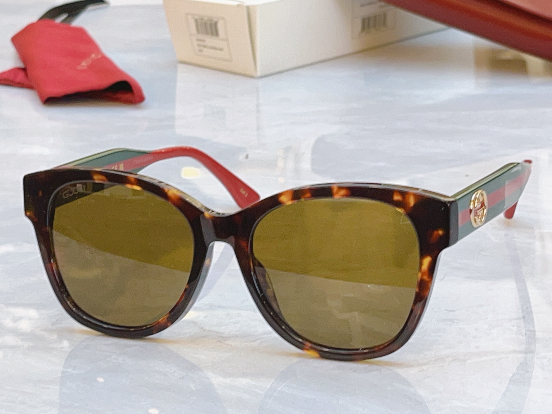 ，【GUCC*】古*驰新款眼镜架，MODEL：GG0935OA，SIZE：54口19-145