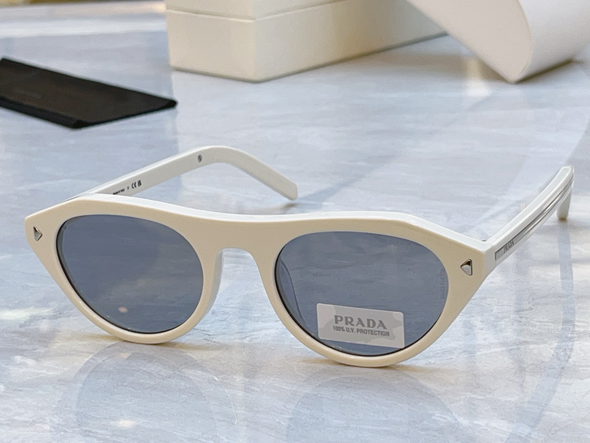 ，【PRAD*】普拉*达新款太阳镜，MODEL：SPR B15，SIZE：51口21-145