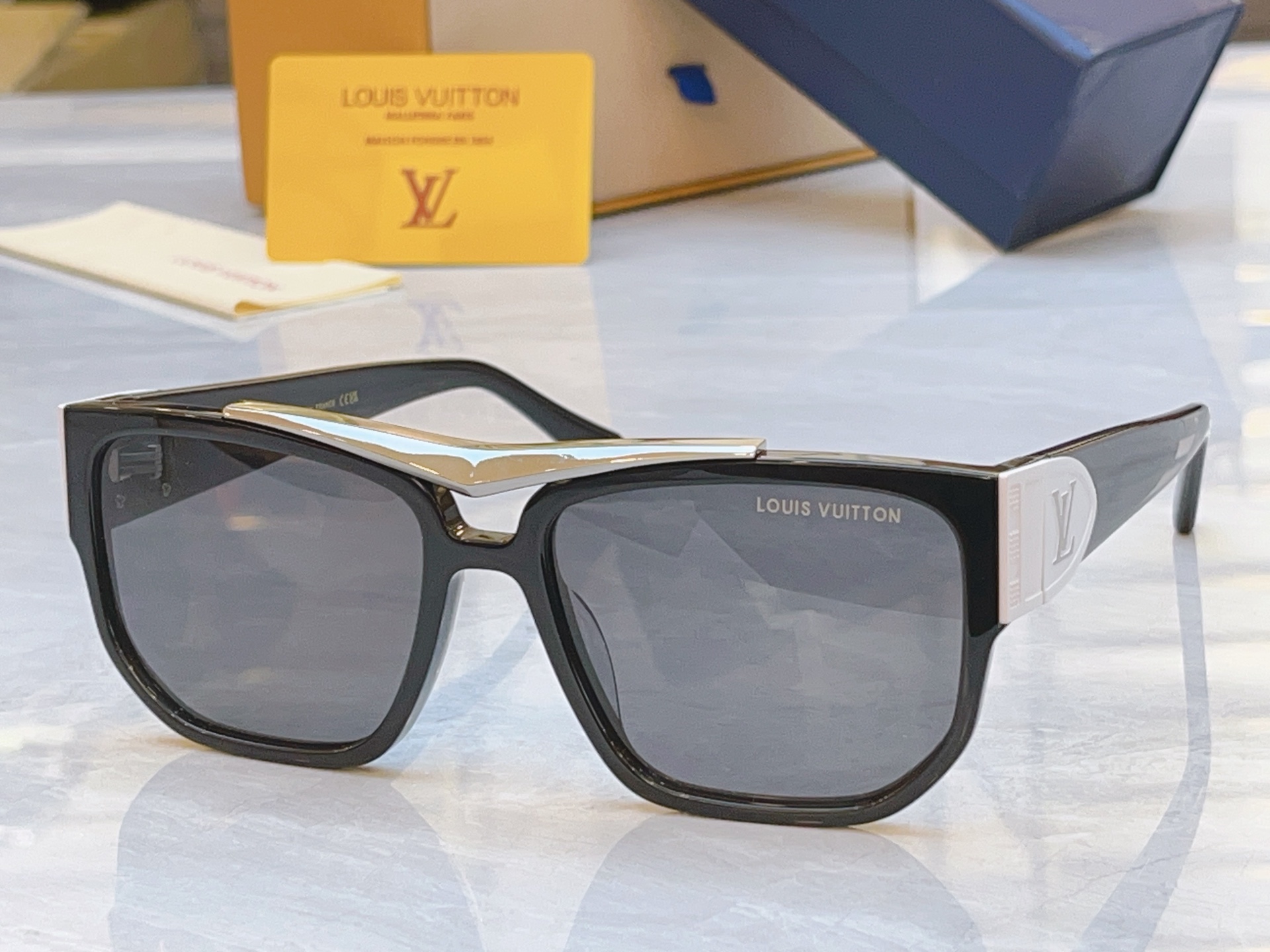 ，【LOUIS VUITTO*】路易*威登新款太阳镜，MODEL：Z2723U，SIZE：59口18-1