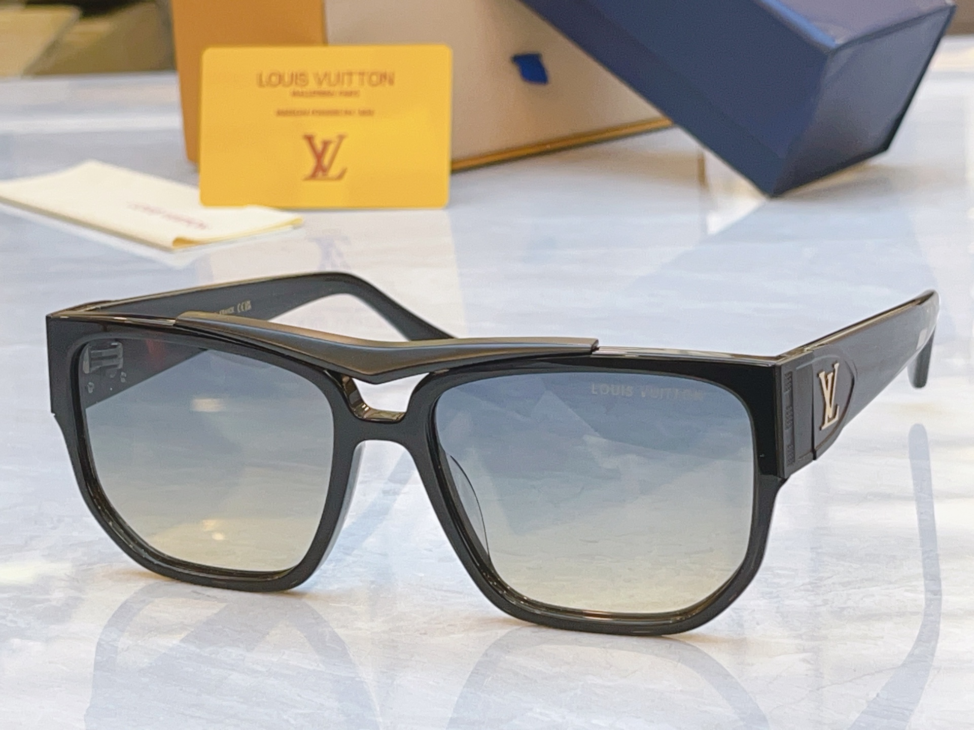 ，【LOUIS VUITTO*】路易*威登新款太阳镜，MODEL：Z2723U，SIZE：59口18-1