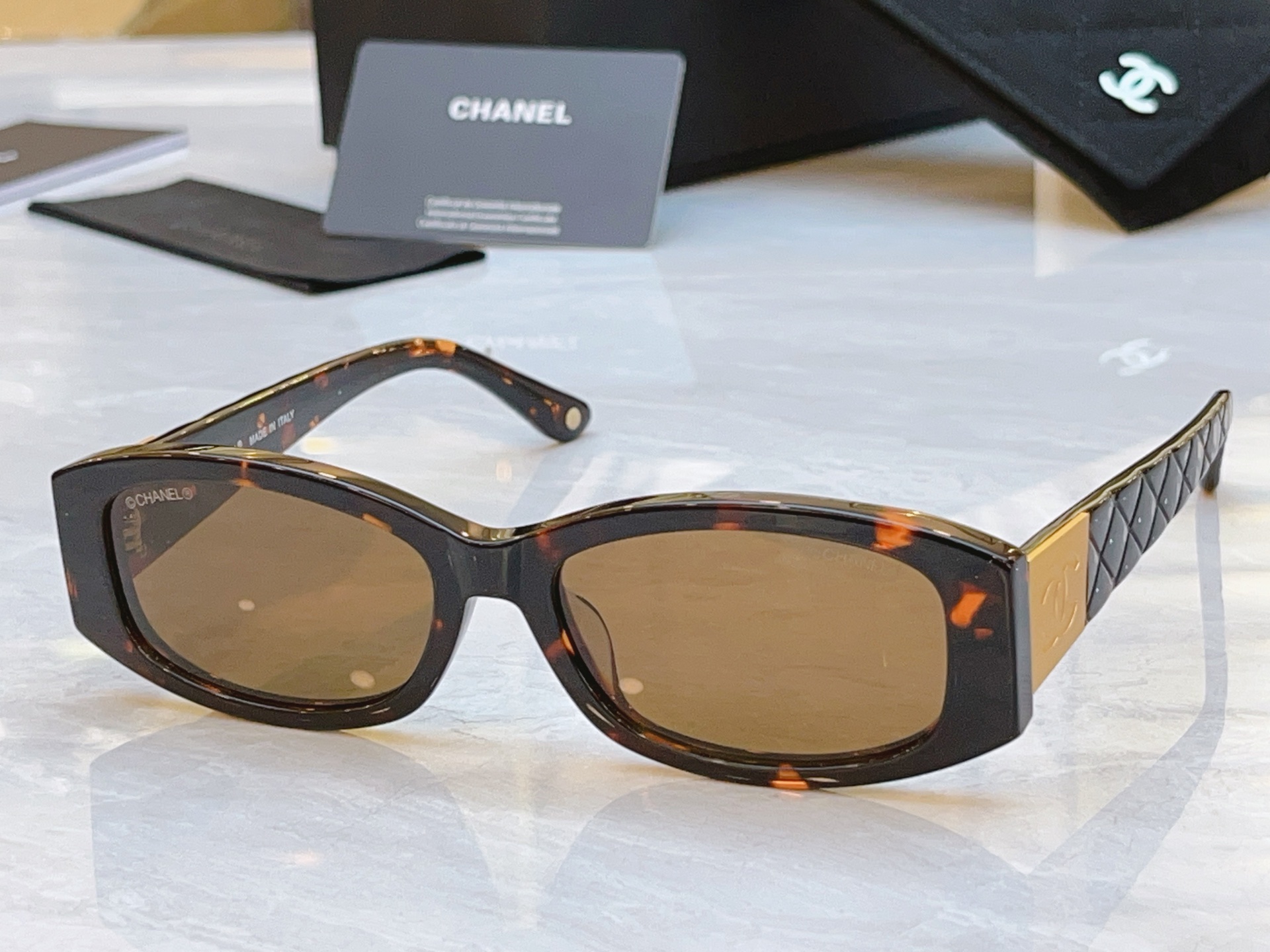 ，【CHANE*】香奈儿新款太阳镜，MODEL：C74573，SIZE：52口18-145