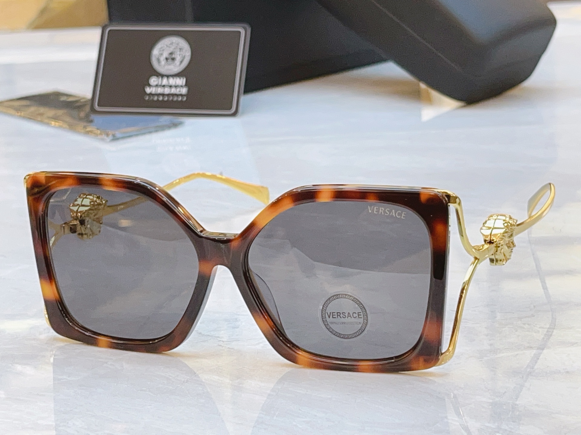 ，【VERSAC*】范思*哲新款太阳镜，MODEL：VE 4502U，SIZE：55口16-145