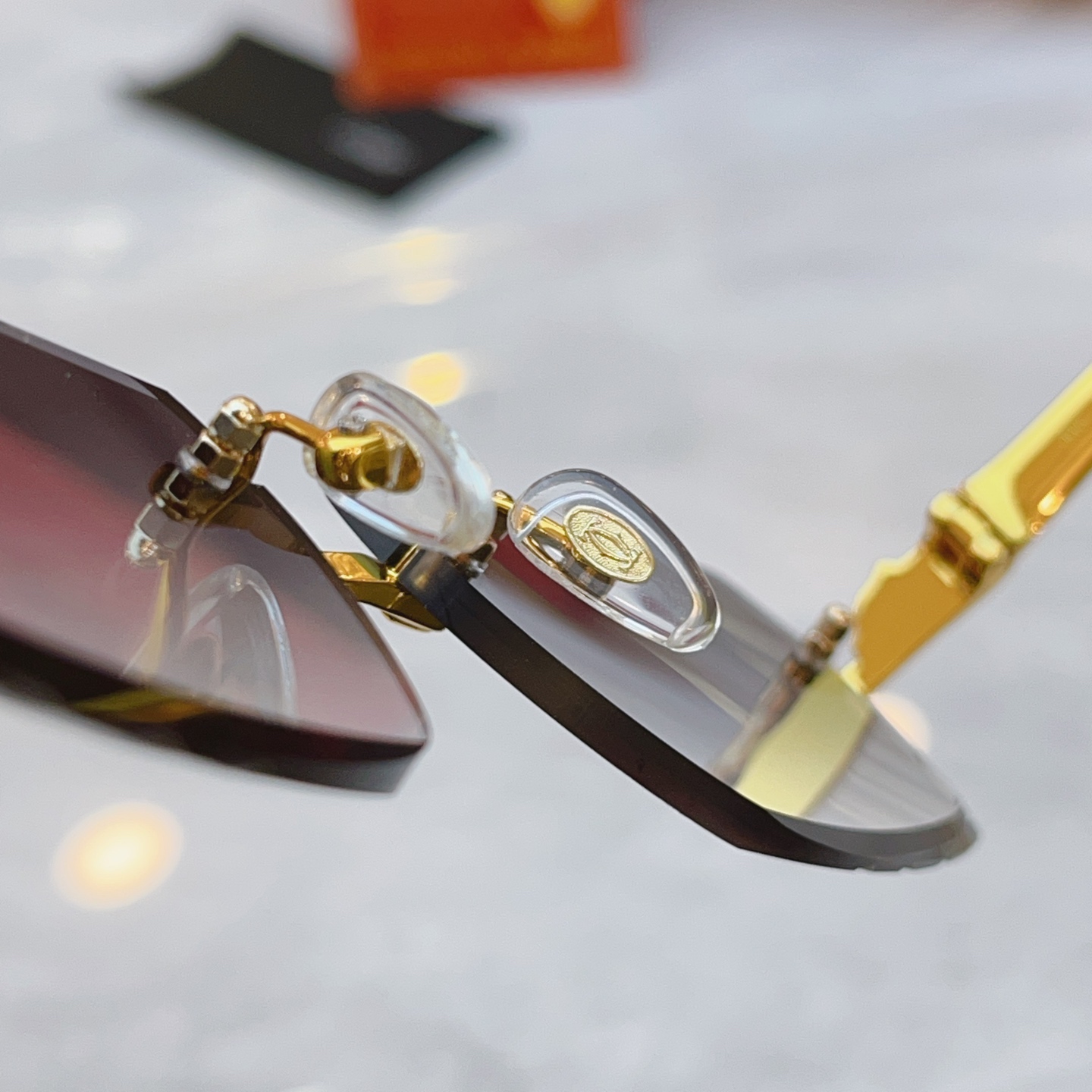 ，【CARTIE*】卡地*亚新款太阳镜 钛架，Mod:CT0913S，Size:57口17-135