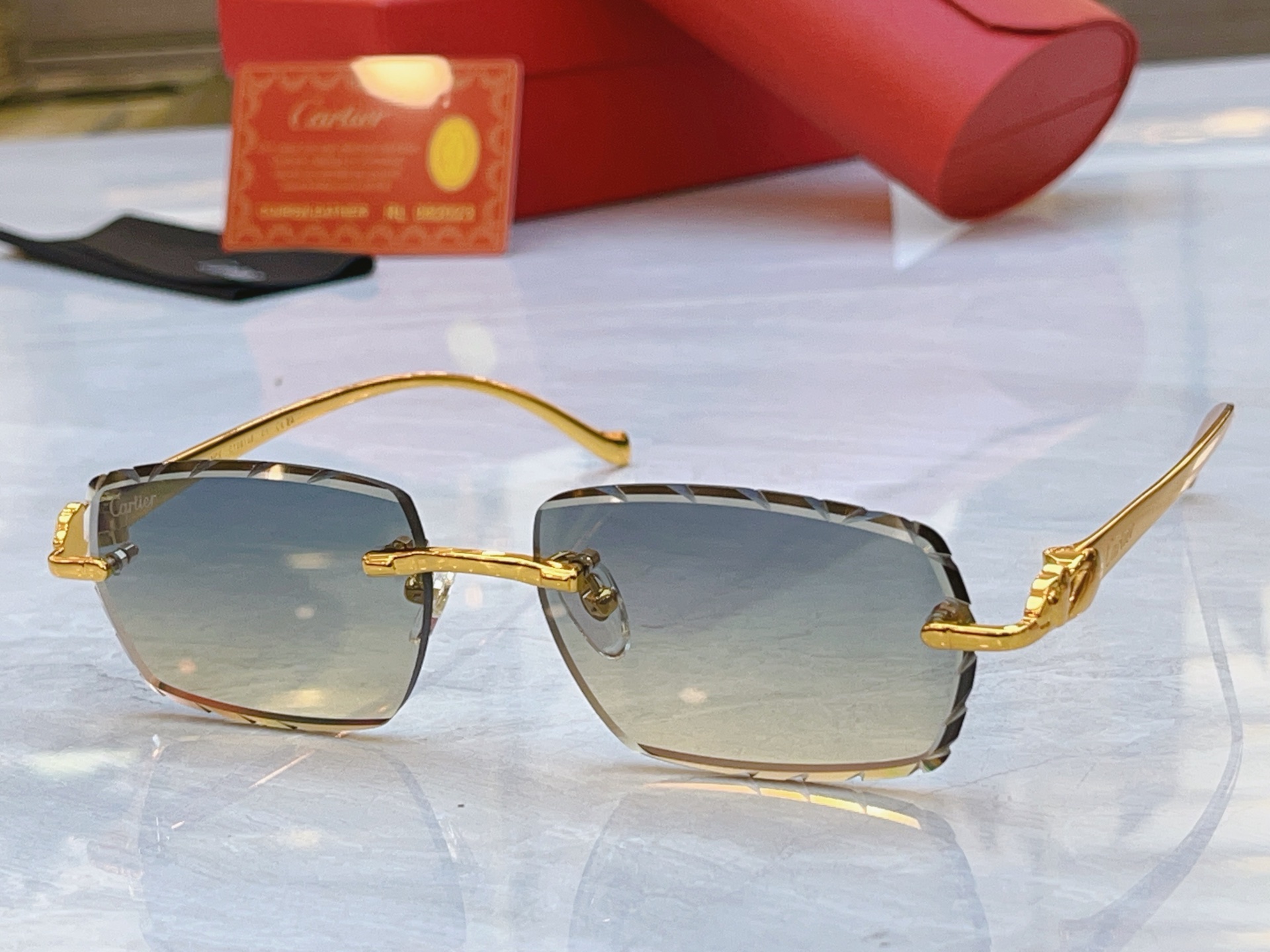 ，【CARTIE*】卡地*亚新款太阳镜 钛架，Mod:CT0913S，Size:57口17-135