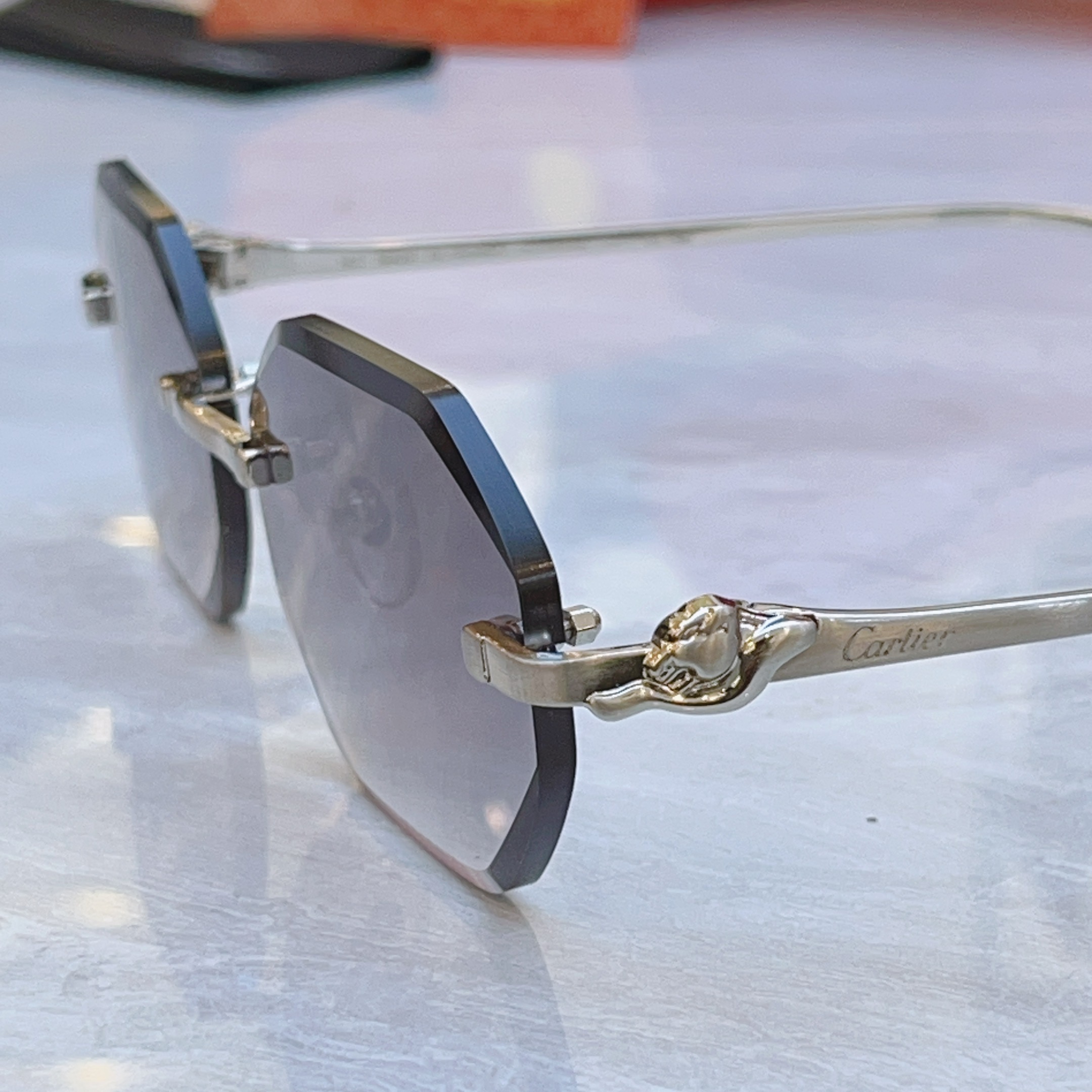 ，【CARTIE*】卡地*亚新款太阳镜 钛架，Mod:CT0922S，Size:57口18-142