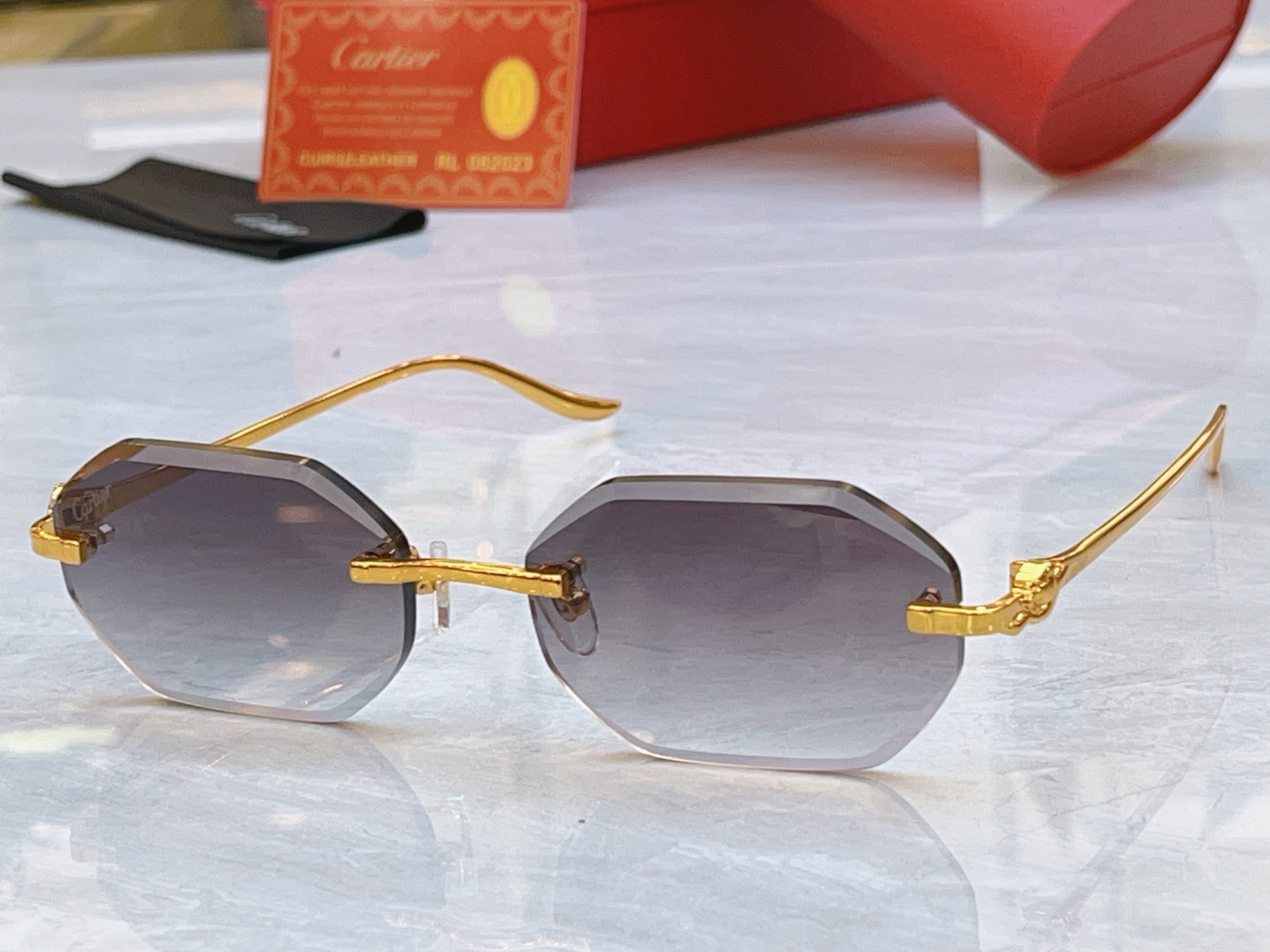 ，【CARTIE*】卡地*亚新款太阳镜 钛架，Mod:CT0922S，Size:57口18-142