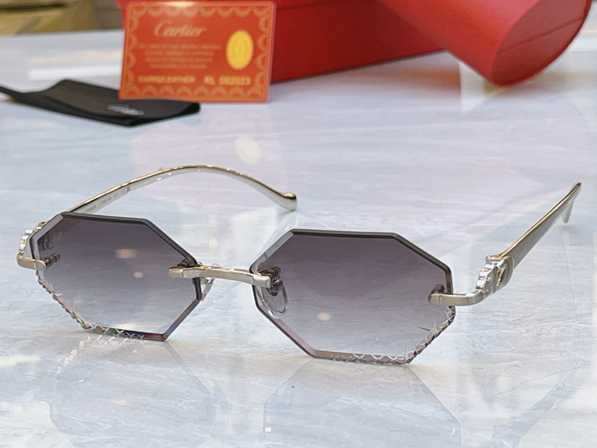，【CARTIE*】卡地*亚新款太阳镜 钛架，Mod:CT0914S，Size:57口17-135
