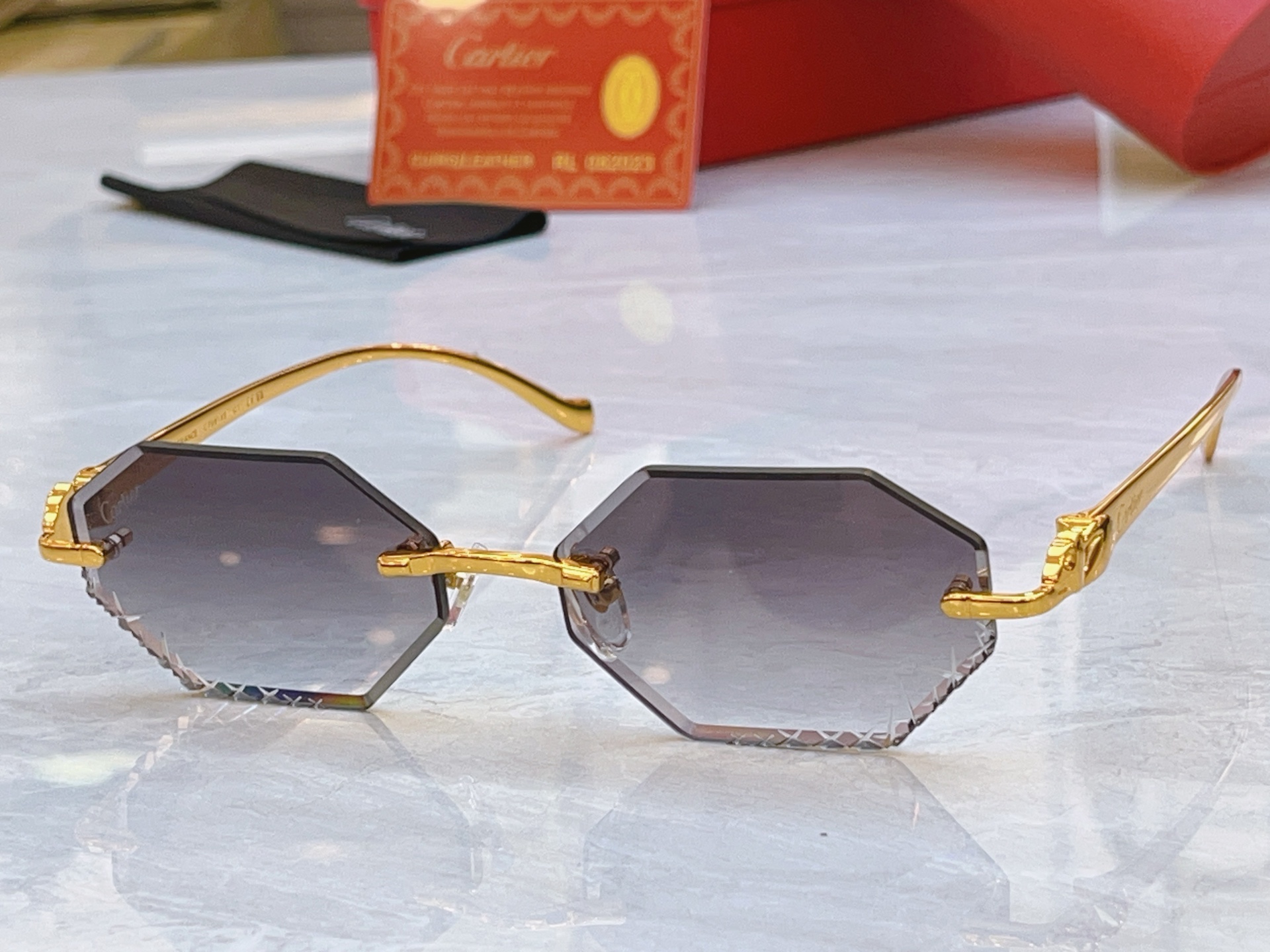 ，【CARTIE*】卡地*亚新款太阳镜 钛架，Mod:CT0914S，Size:57口17-135