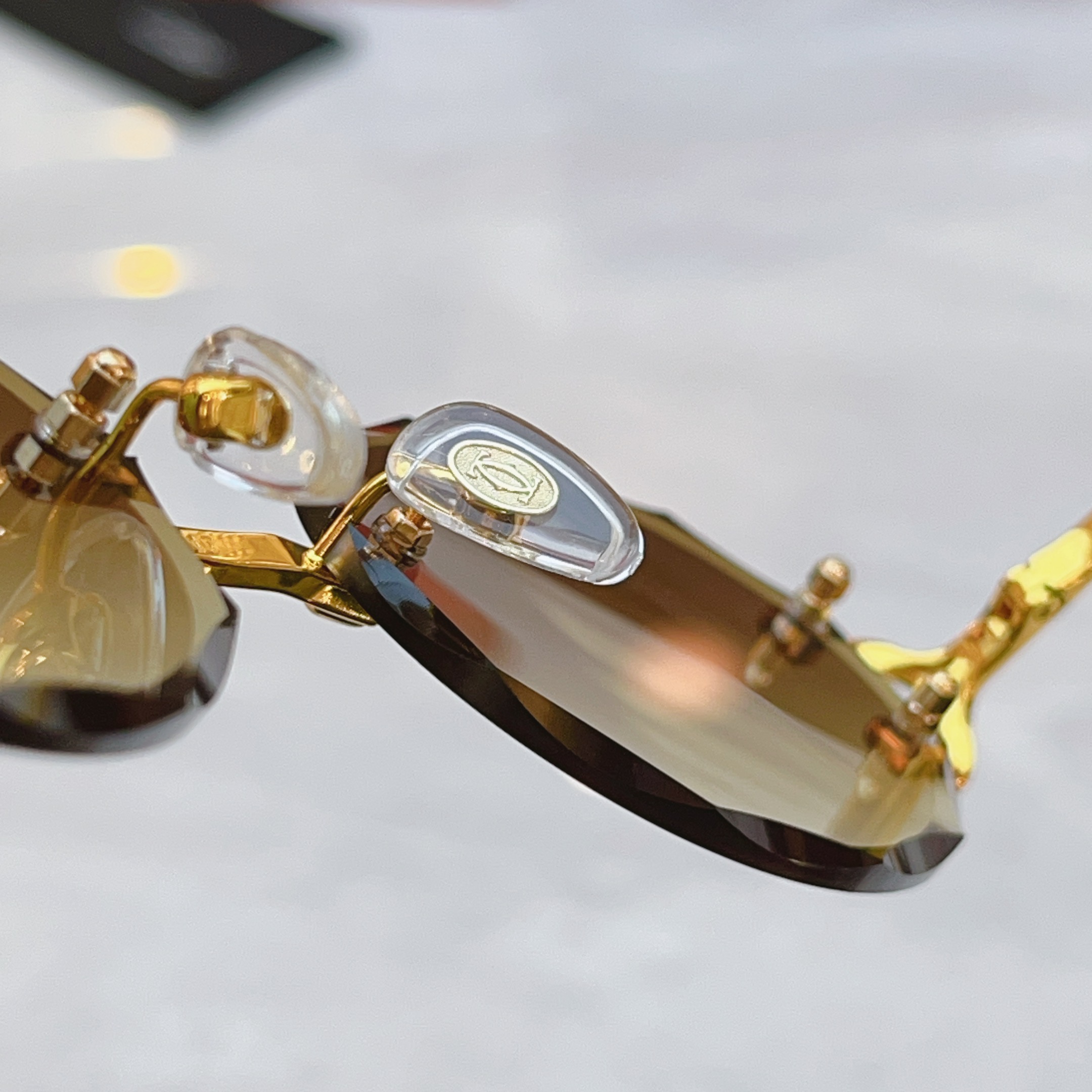 ，【CARTIE*】卡地*亚新款太阳镜 钛架，Mod:CT0911S，Size:56口17-140