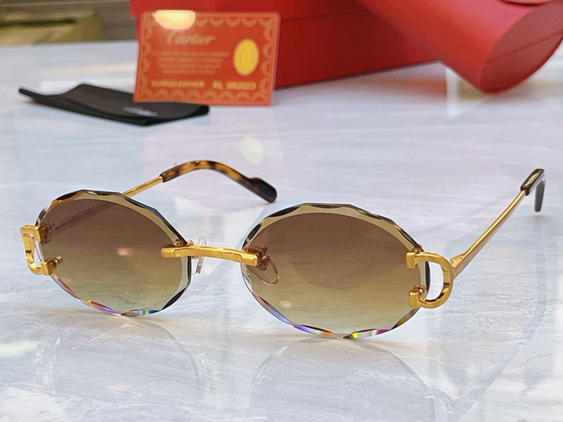 ，【CARTIE*】卡地*亚新款太阳镜 钛架，Mod:CT0911S，Size:56口17-140