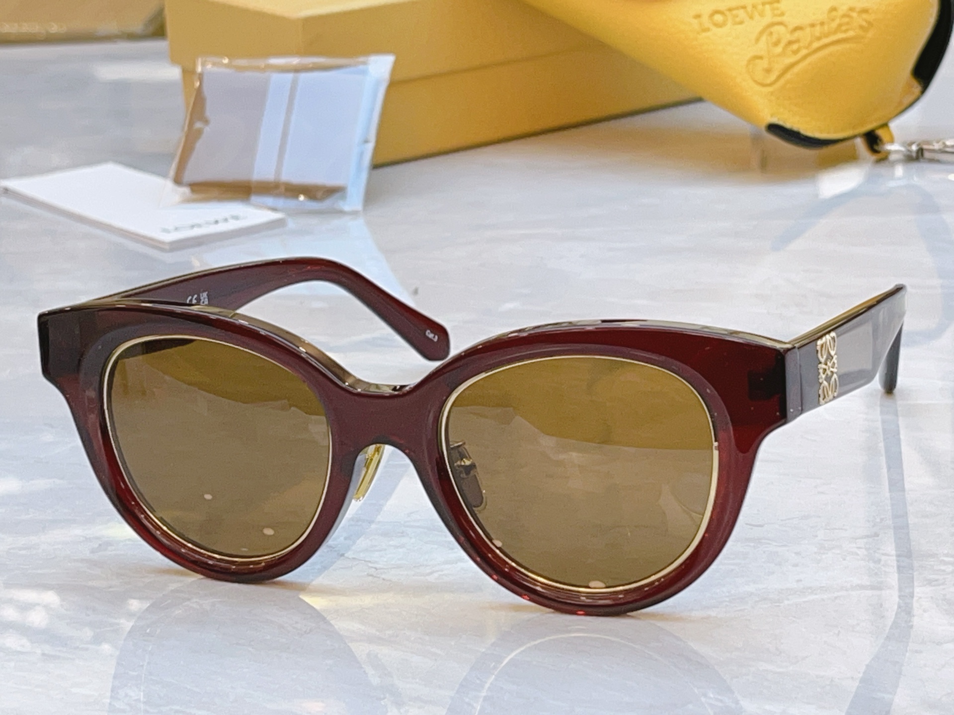 ，【LOEW*】罗意*威新款太阳镜，MODEL：LW40183I，SIZE：51口20-140