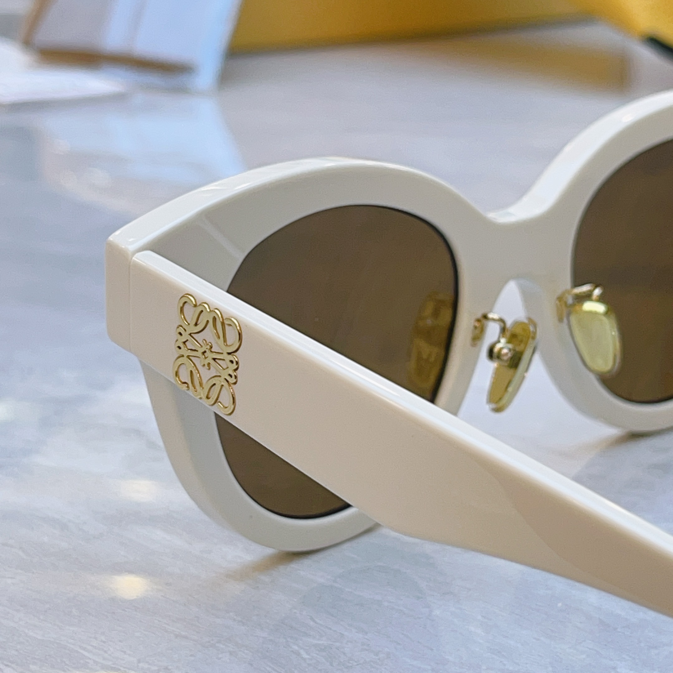 ，【LOEW*】罗意*威新款太阳镜，MODEL：LW40183I，SIZE：51口20-140