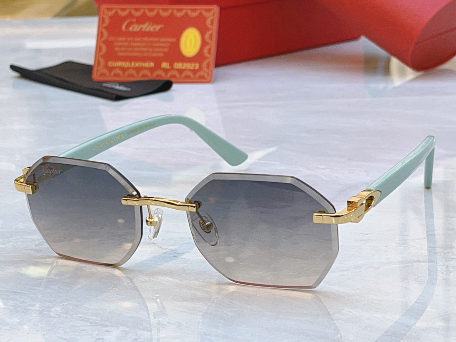 ，【CARTIE*】卡地*亚新款太阳镜，Mod:CT0493S，Size:57口21-145