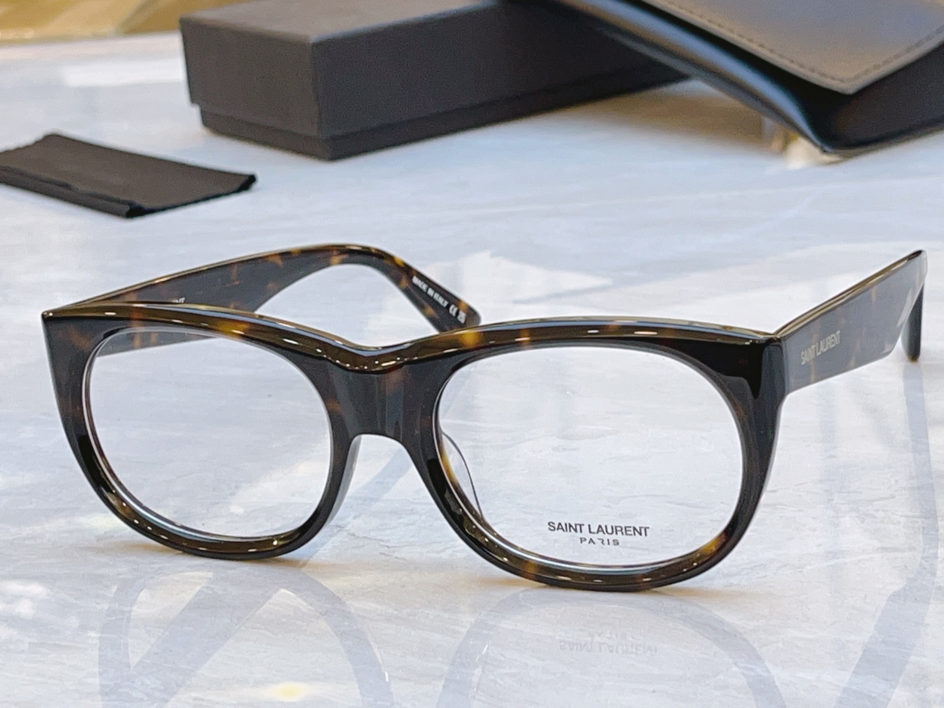 ，【SAINT LAUREN*】圣罗*兰新款太阳镜，MODEL：SL 815，SIZE：56口20-14