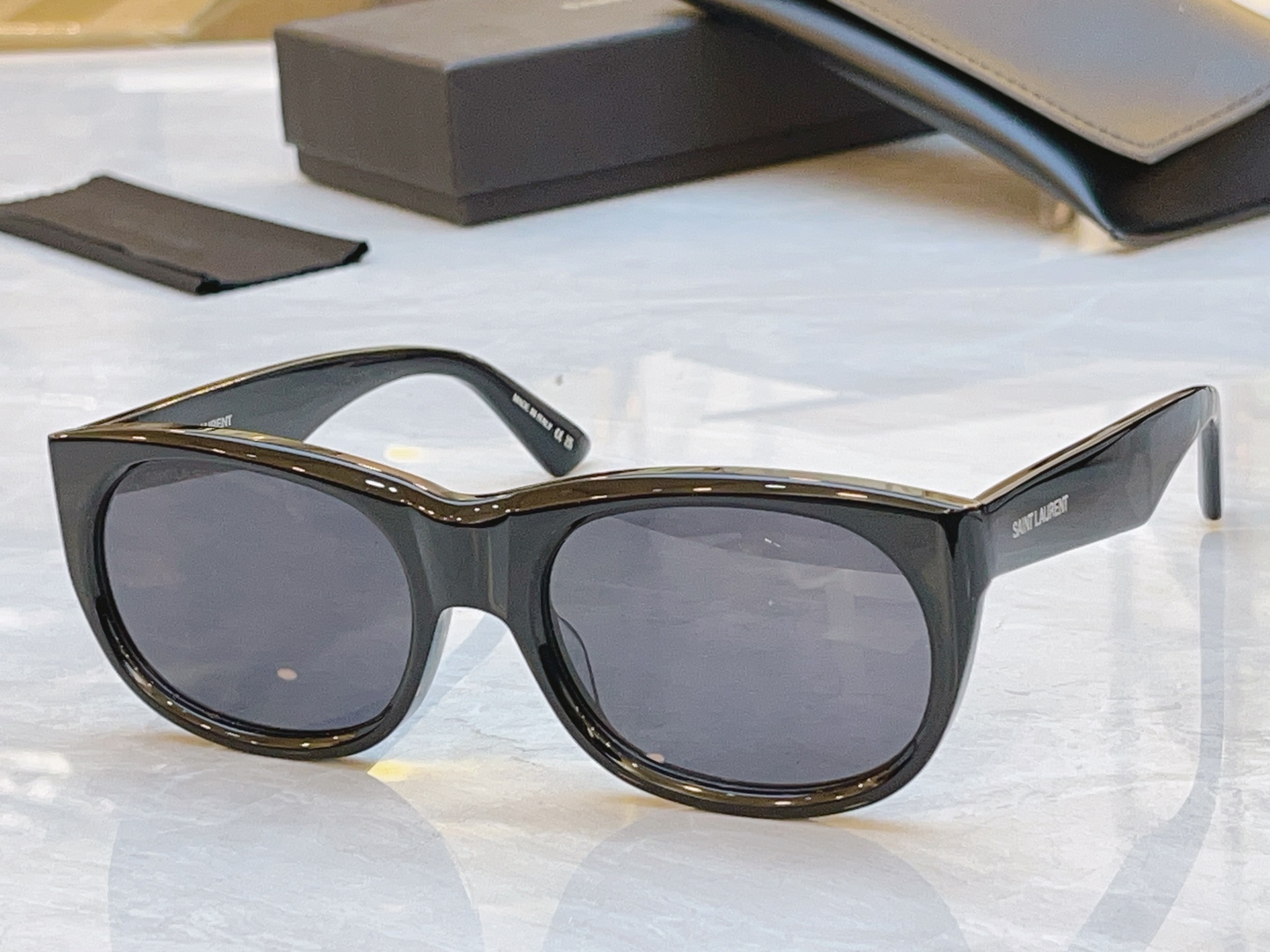 ，【SAINT LAUREN*】圣罗*兰新款太阳镜，MODEL：SL 815，SIZE：56口20-14