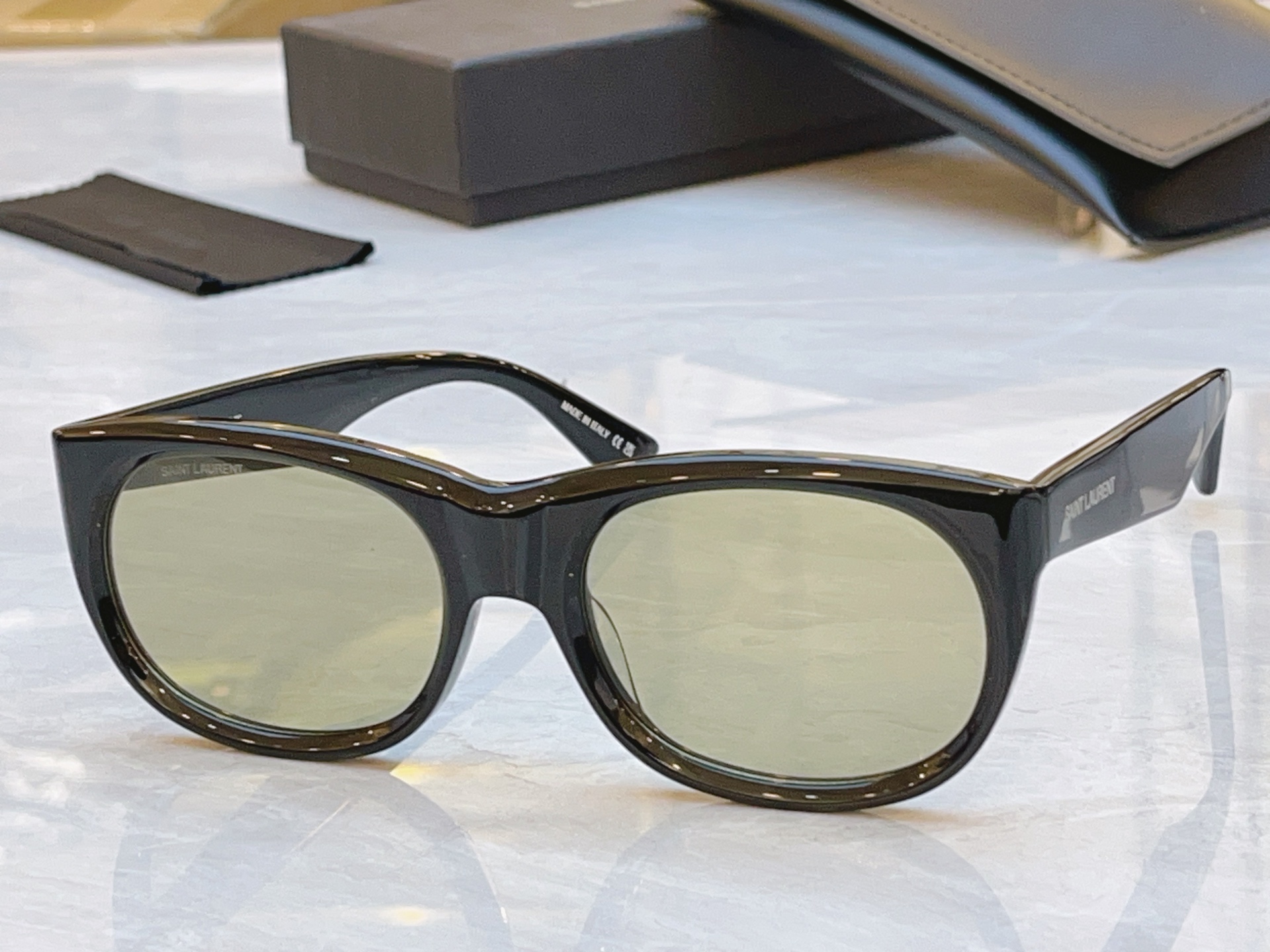 ，【SAINT LAUREN*】圣罗*兰新款太阳镜，MODEL：SL 815，SIZE：56口20-14