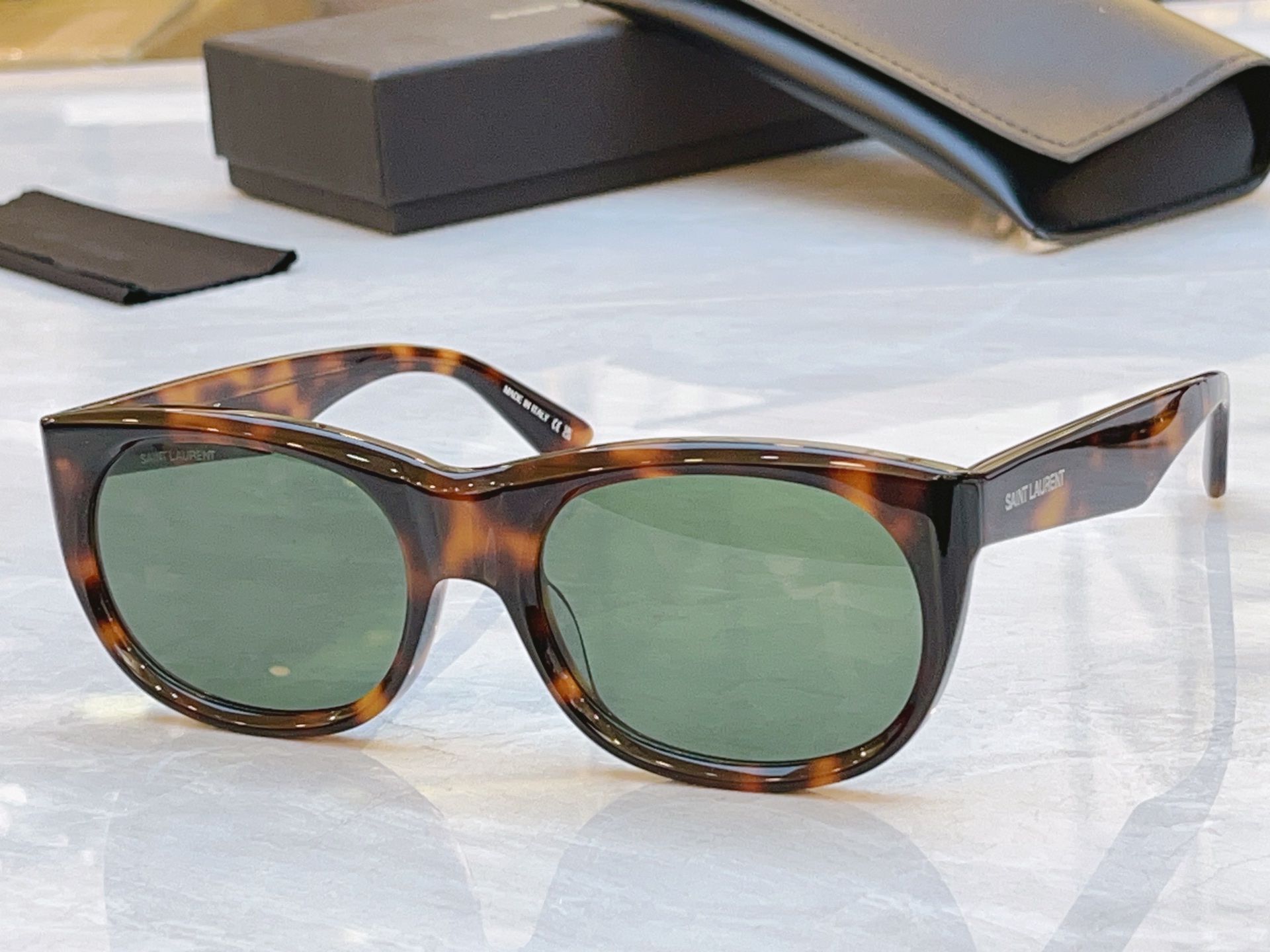 ，【SAINT LAUREN*】圣罗*兰新款太阳镜，MODEL：SL 815，SIZE：56口20-14