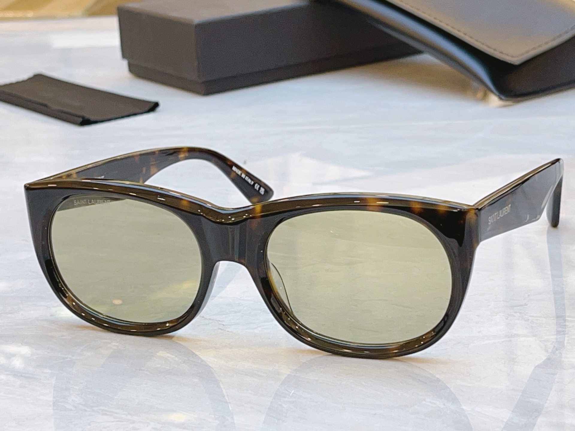 ，【SAINT LAUREN*】圣罗*兰新款太阳镜，MODEL：SL 815，SIZE：56口20-14