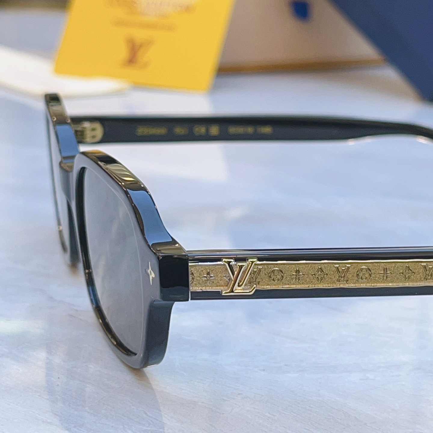 ，【LOUIS VUITTO*】路易*威登新款太阳镜，MODEL：Z3046W，SIZE：53口18-1