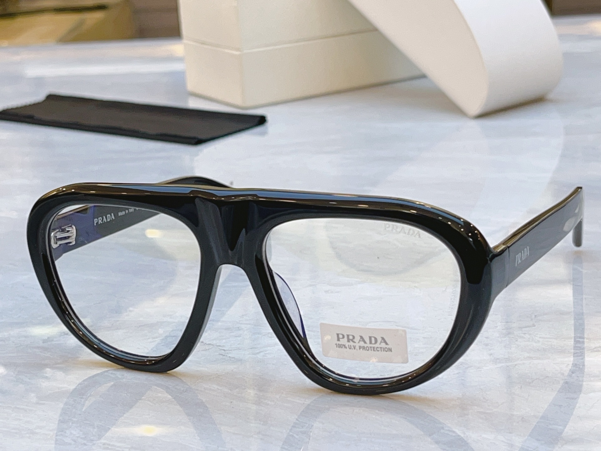 ，【PRAD*】普拉*达新款太阳镜，MODEL：SPR C05，SIZE：57口18-135