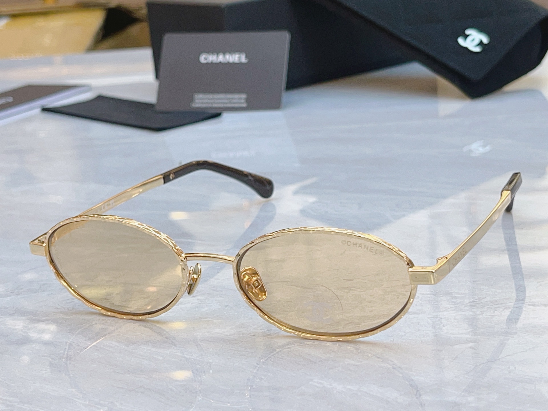 ，【CHANE*】香奈儿新款太阳镜，MODEL：2227-S，SIZE：55口18-140