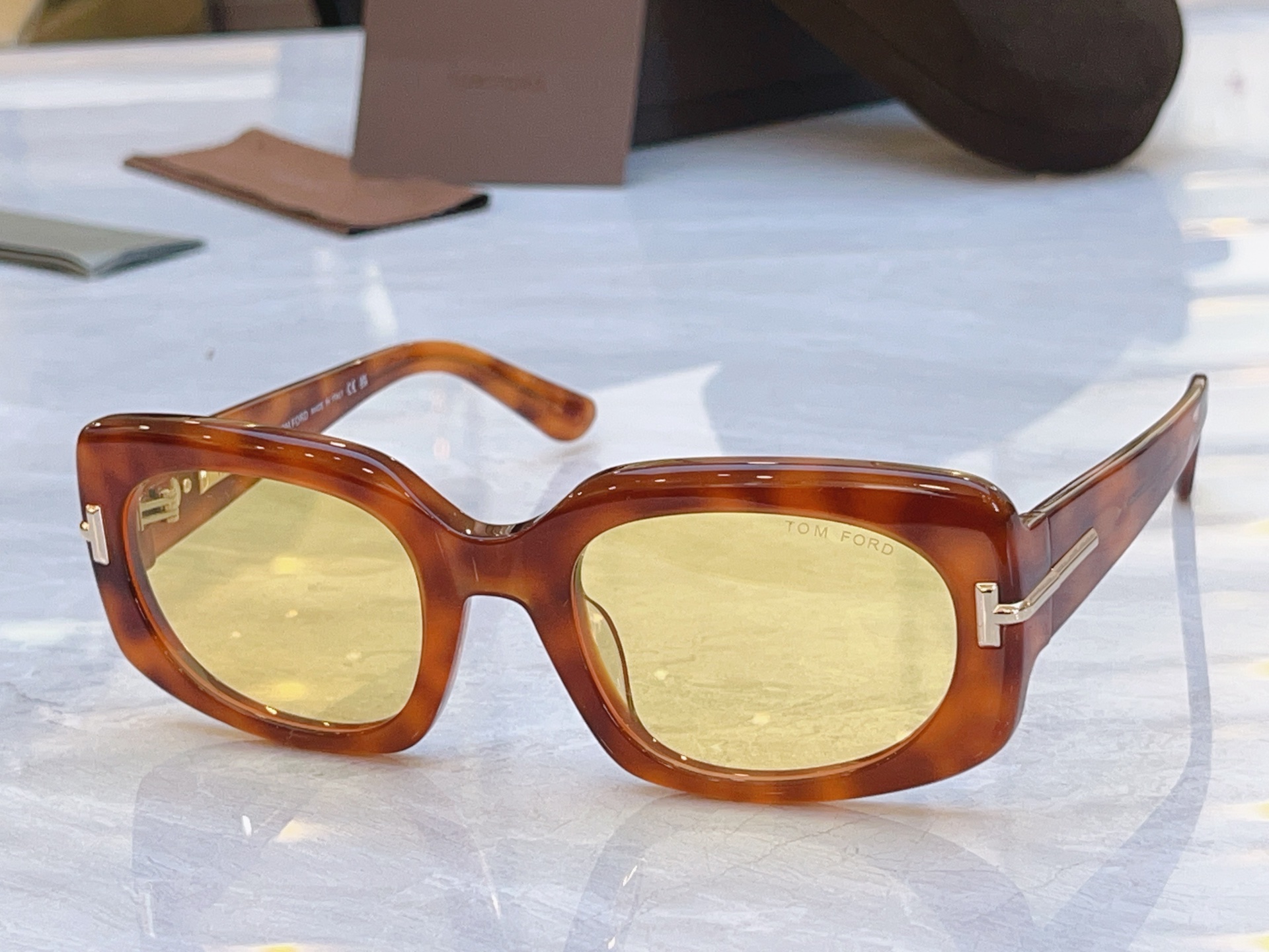 ，【TOM FOR*】汤姆*福特新款太阳镜，MODEL：TF1253，SIZE：54口22-140