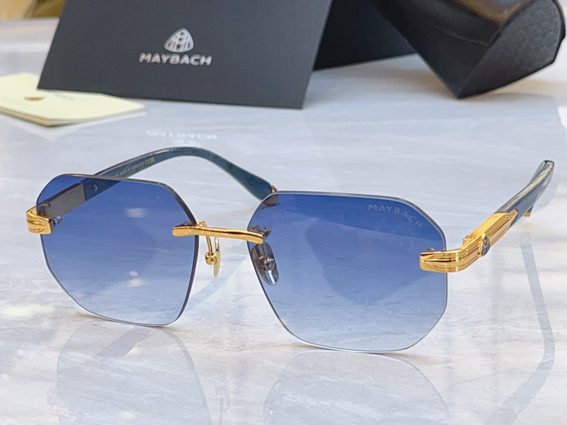 ，【MAYBAC*】迈巴*赫新款太阳镜，MODEL: Q-F/K-S/U-Z064，SIZE：60口16