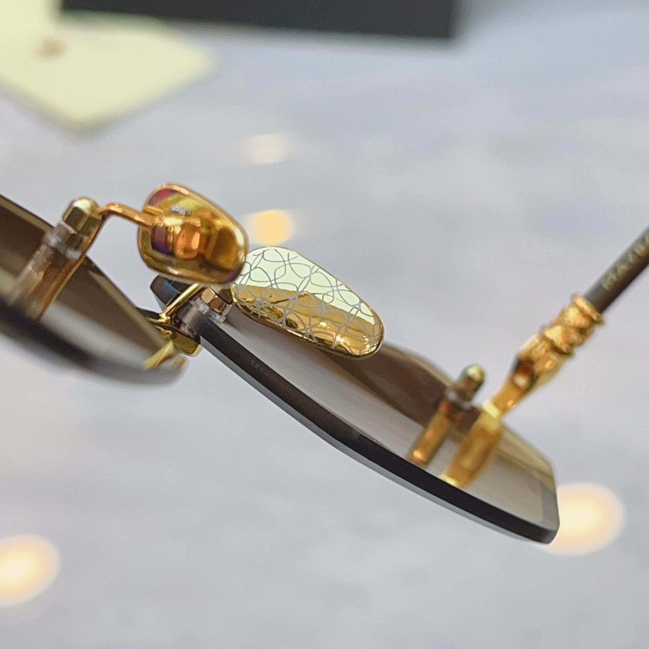 ，【MAYBAC*】迈巴*赫新款太阳镜，MODEL: MUI-WM-Z055，SIZE：59口15-14