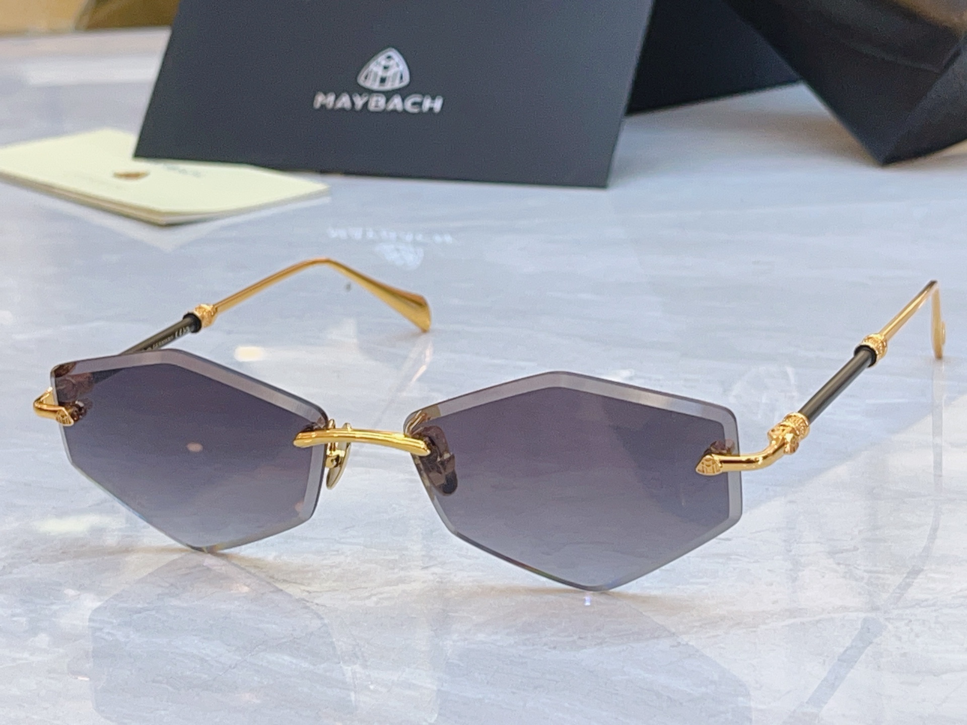 ，【MAYBAC*】迈巴*赫新款太阳镜，MODEL: MUI-WM-Z055，SIZE：59口15-14